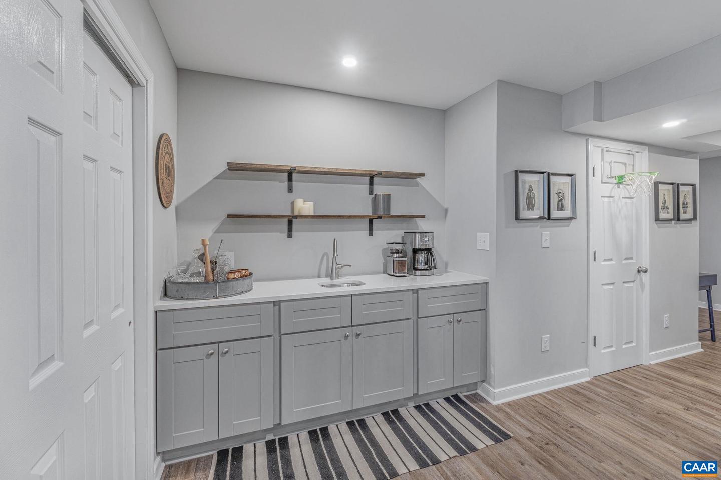 200 IVY RIDGE RD, CHARLOTTESVILLE, Virginia 22901, 5 Bedrooms Bedrooms, ,4 BathroomsBathrooms,Residential,For sale,200 IVY RIDGE RD,663130 MLS # 663130