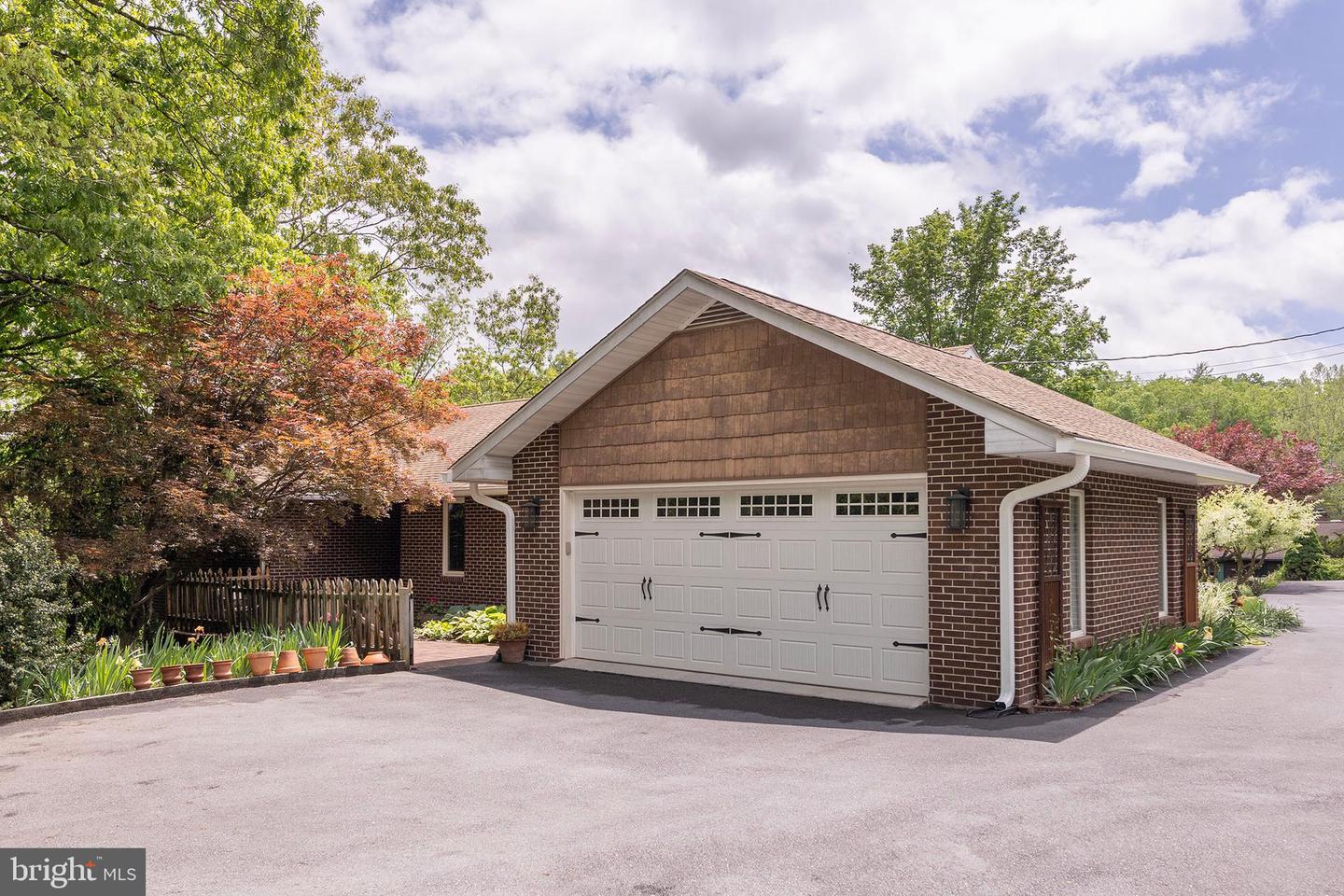 1134 LAKEVIEW DR, CROSS JUNCTION, Virginia 22625, 4 Bedrooms Bedrooms, ,3 BathroomsBathrooms,Residential,For sale,1134 LAKEVIEW DR,VAFV2033462 MLS # VAFV2033462