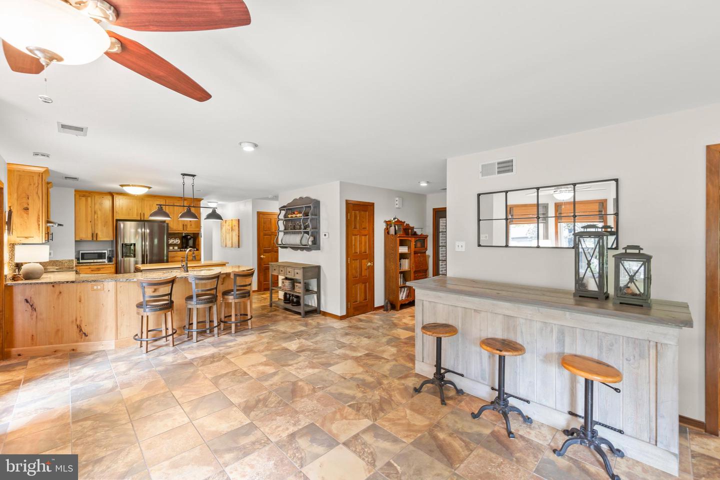 1134 LAKEVIEW DR, CROSS JUNCTION, Virginia 22625, 4 Bedrooms Bedrooms, ,3 BathroomsBathrooms,Residential,For sale,1134 LAKEVIEW DR,VAFV2033462 MLS # VAFV2033462