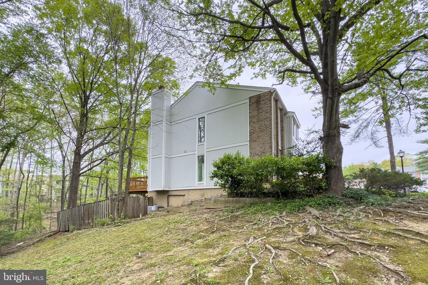 6072 HOLLOW HILL LN, SPRINGFIELD, Virginia 22152, 3 Bedrooms Bedrooms, ,3 BathroomsBathrooms,Residential,For sale,6072 HOLLOW HILL LN,VAFX2234628 MLS # VAFX2234628