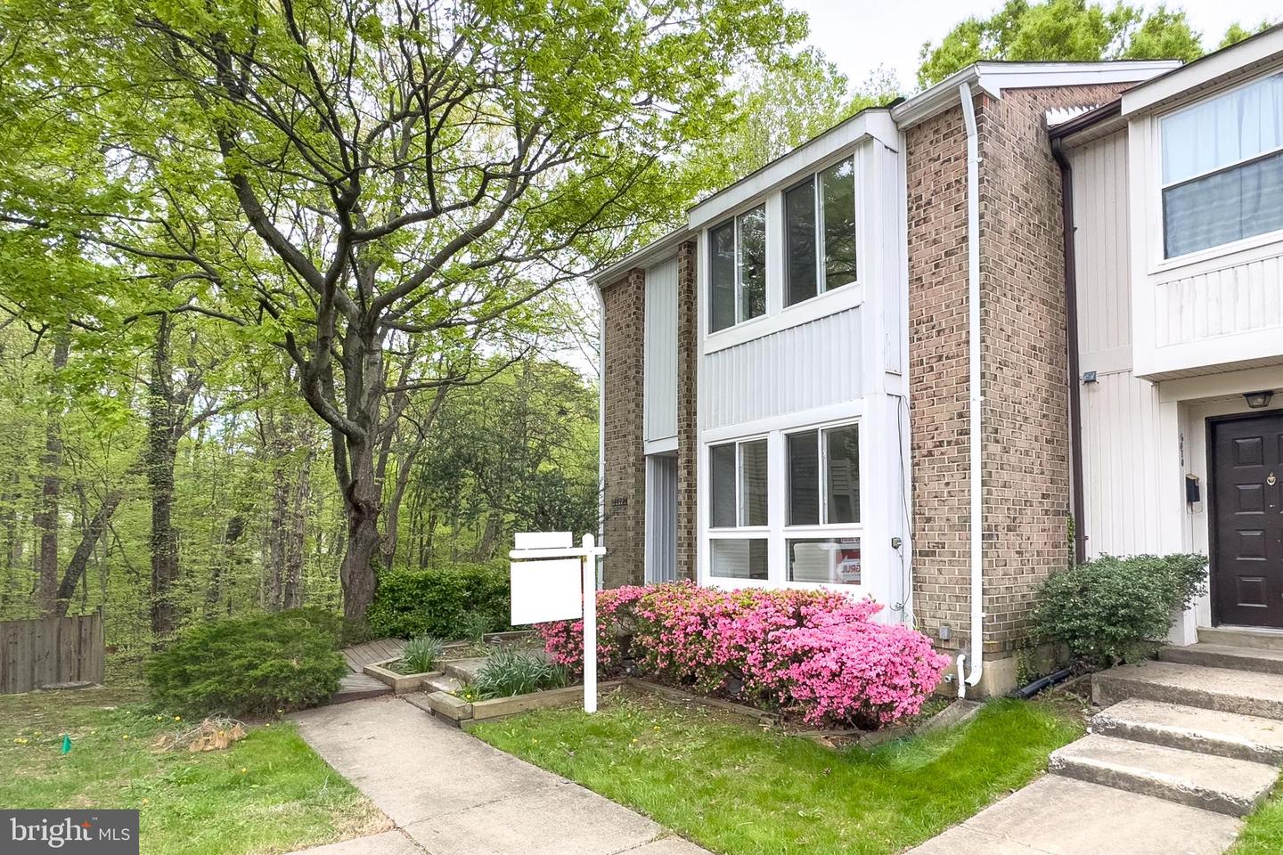 6072 HOLLOW HILL LN, SPRINGFIELD, Virginia 22152, 3 Bedrooms Bedrooms, ,3 BathroomsBathrooms,Residential,For sale,6072 HOLLOW HILL LN,VAFX2234628 MLS # VAFX2234628