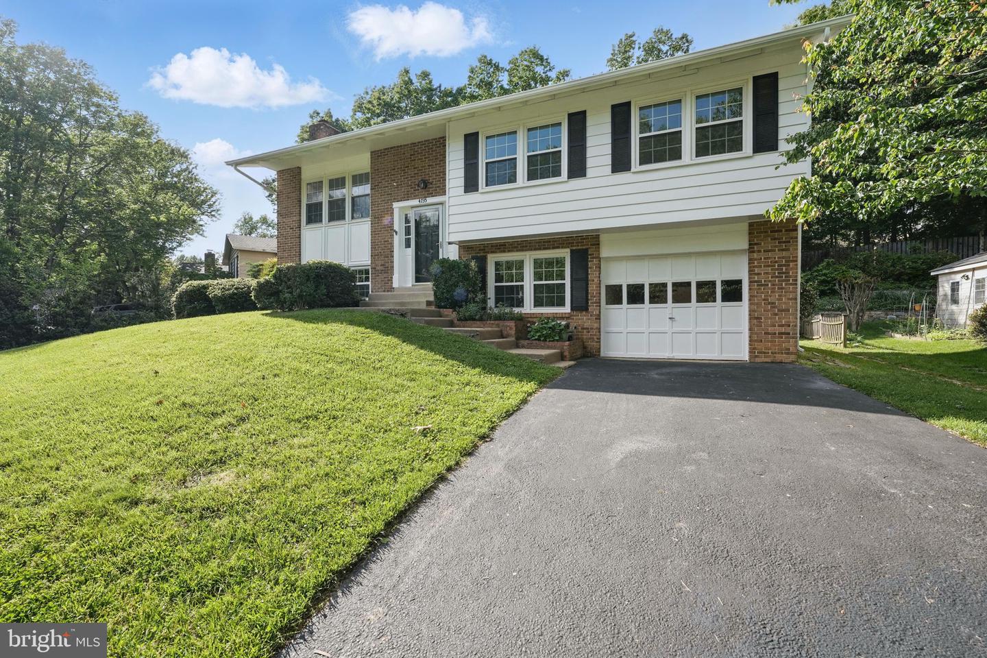 4735 CARTERWOOD DR, FAIRFAX, Virginia 22032, 4 Bedrooms Bedrooms, ,3 BathroomsBathrooms,Residential,For sale,4735 CARTERWOOD DR,VAFX2235136 MLS # VAFX2235136