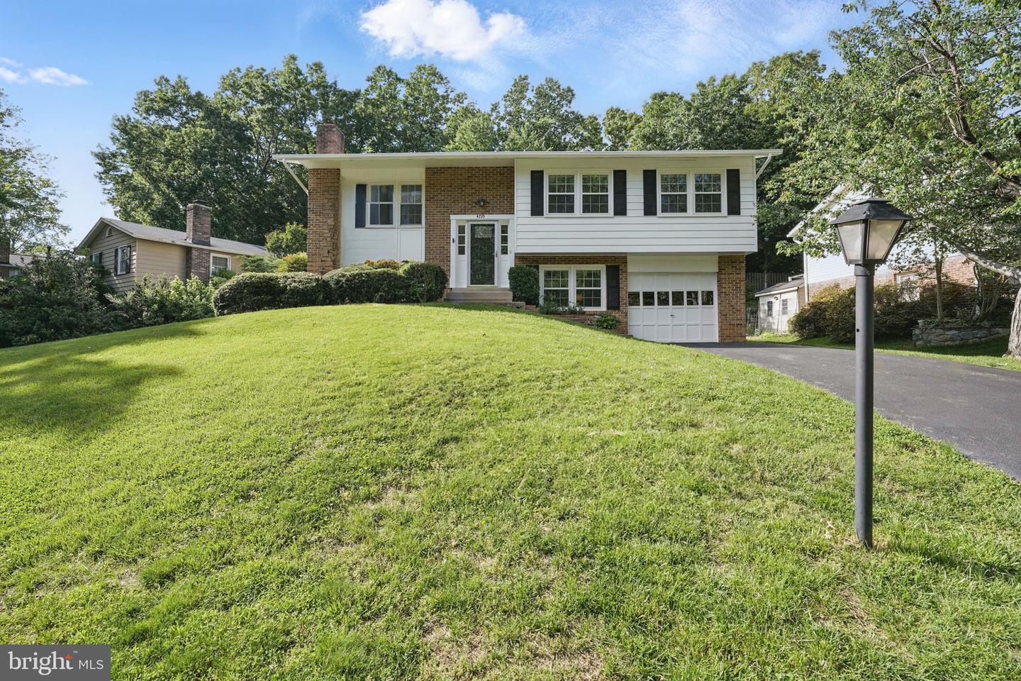 4735 CARTERWOOD DR, FAIRFAX, Virginia 22032, 4 Bedrooms Bedrooms, ,3 BathroomsBathrooms,Residential,For sale,4735 CARTERWOOD DR,VAFX2235136 MLS # VAFX2235136