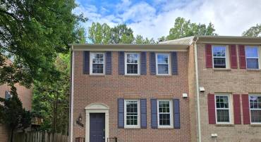 7708 SHOOTINGSTAR DR, SPRINGFIELD, Virginia 22152, 4 Bedrooms Bedrooms, ,3 BathroomsBathrooms,Residential,For sale,7708 SHOOTINGSTAR DR,VAFX2235256 MLS # VAFX2235256