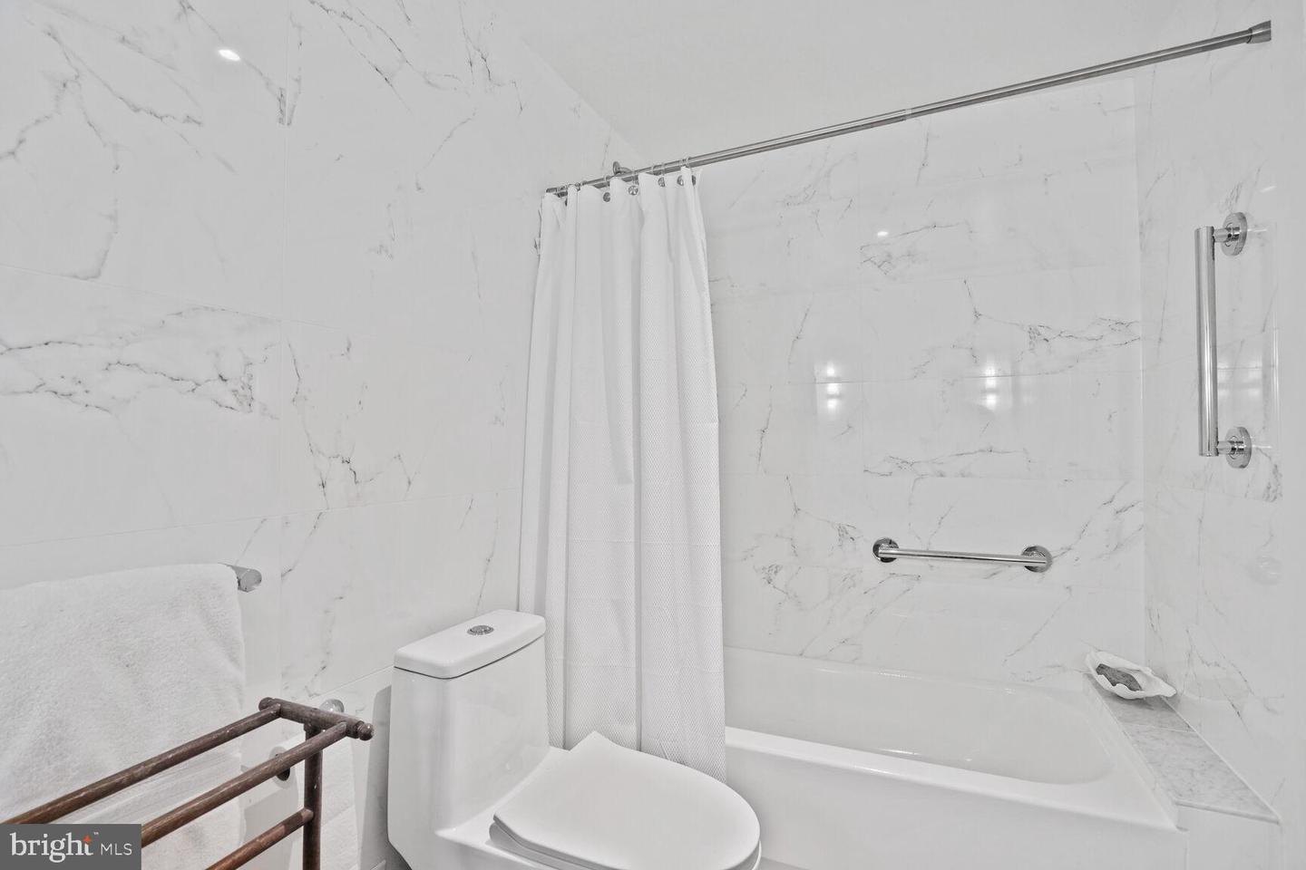 3101 NEW MEXICO AVE NW #1003, WASHINGTON, District Of Columbia 20016, 2 Bedrooms Bedrooms, ,2 BathroomsBathrooms,Residential,For sale,3101 NEW MEXICO AVE NW #1003,DCDC2196390 MLS # DCDC2196390