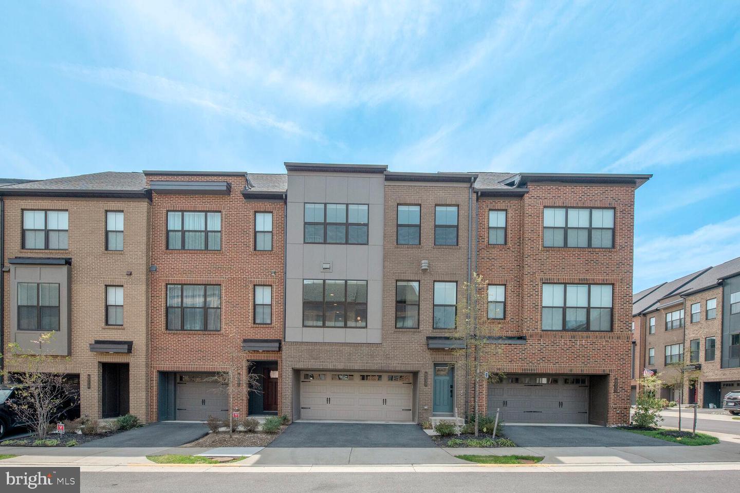 6233 ALMERICO PL, ALEXANDRIA, Virginia 22312, 4 Bedrooms Bedrooms, ,3 BathroomsBathrooms,Residential,For sale,6233 ALMERICO PL,VAFX2235508 MLS # VAFX2235508