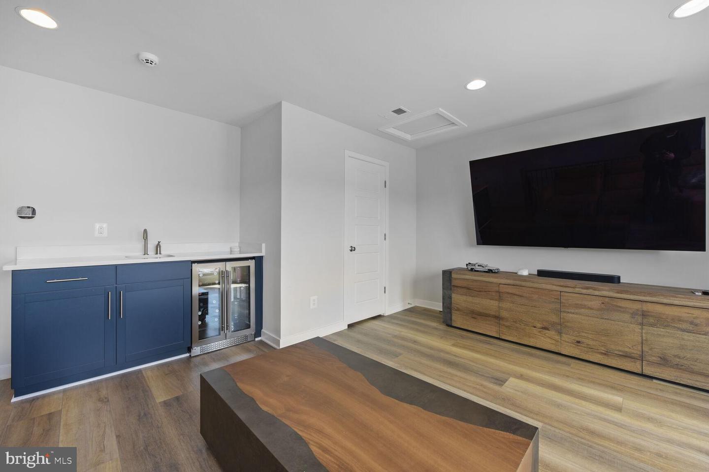 6233 ALMERICO PL, ALEXANDRIA, Virginia 22312, 4 Bedrooms Bedrooms, ,3 BathroomsBathrooms,Residential,For sale,6233 ALMERICO PL,VAFX2235508 MLS # VAFX2235508