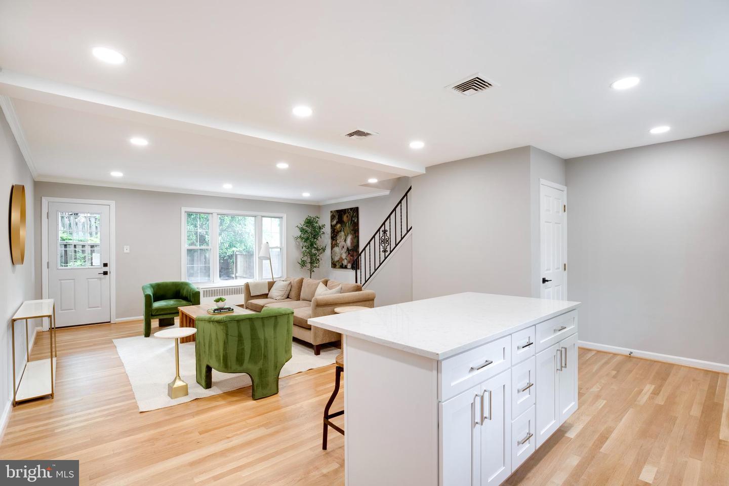 3306 LANDOVER ST, ALEXANDRIA, Virginia 22305, 3 Bedrooms Bedrooms, ,2 BathroomsBathrooms,Residential,For sale,3306 LANDOVER ST,VAAX2044580 MLS # VAAX2044580