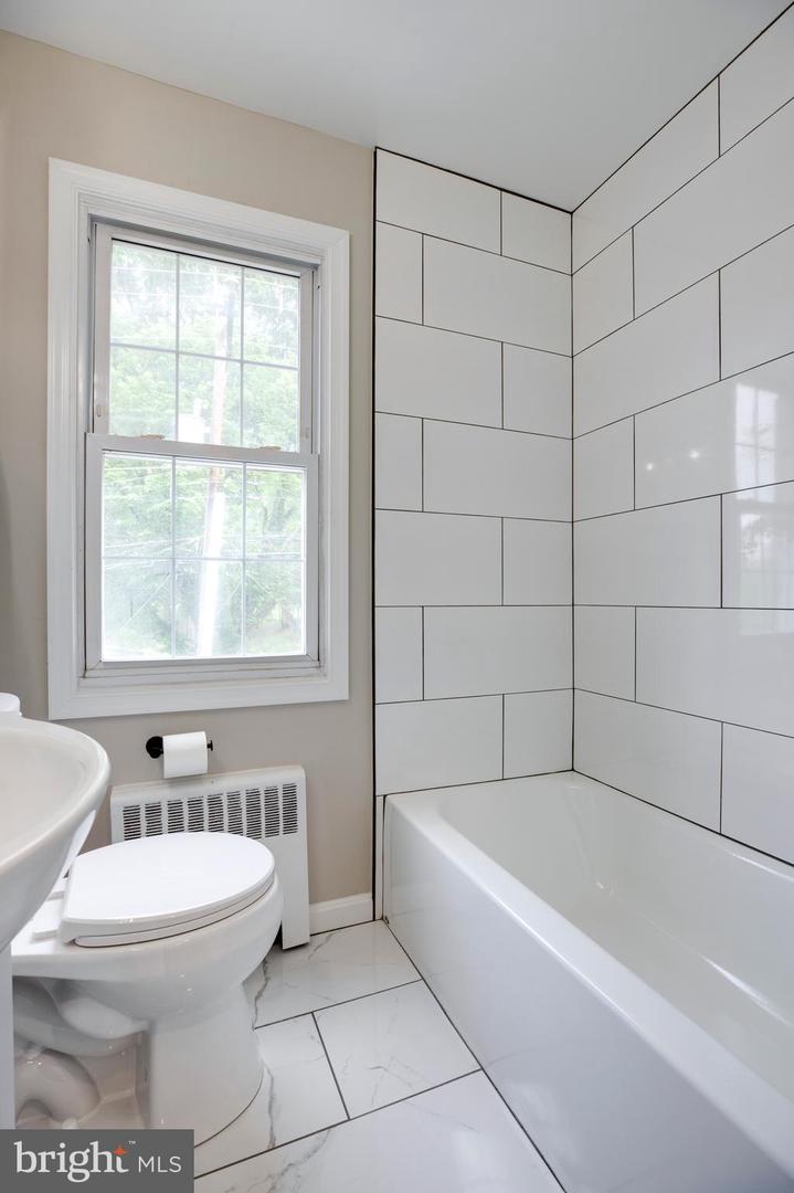 3306 LANDOVER ST, ALEXANDRIA, Virginia 22305, 3 Bedrooms Bedrooms, ,2 BathroomsBathrooms,Residential,For sale,3306 LANDOVER ST,VAAX2044580 MLS # VAAX2044580