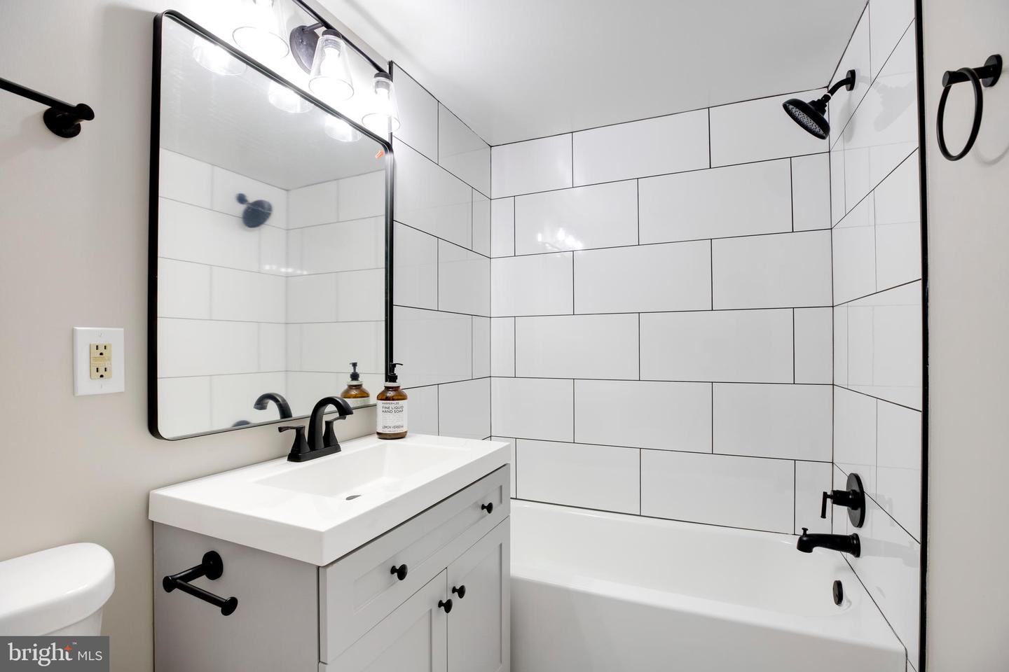 3306 LANDOVER ST, ALEXANDRIA, Virginia 22305, 3 Bedrooms Bedrooms, ,2 BathroomsBathrooms,Residential,For sale,3306 LANDOVER ST,VAAX2044580 MLS # VAAX2044580
