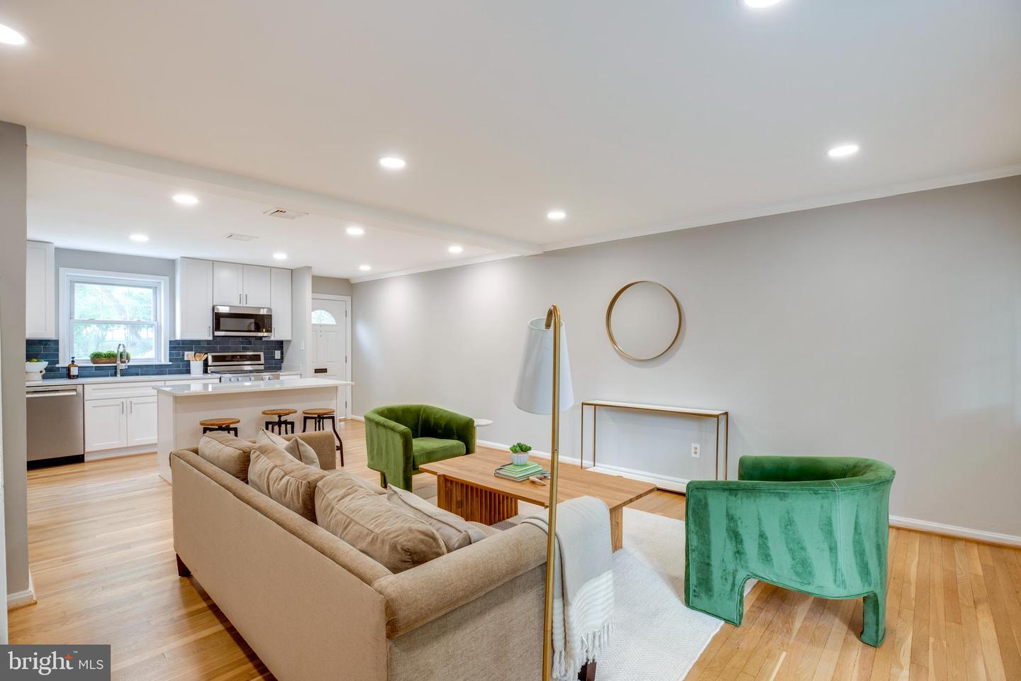 3306 LANDOVER ST, ALEXANDRIA, Virginia 22305, 3 Bedrooms Bedrooms, ,2 BathroomsBathrooms,Residential,For sale,3306 LANDOVER ST,VAAX2044580 MLS # VAAX2044580