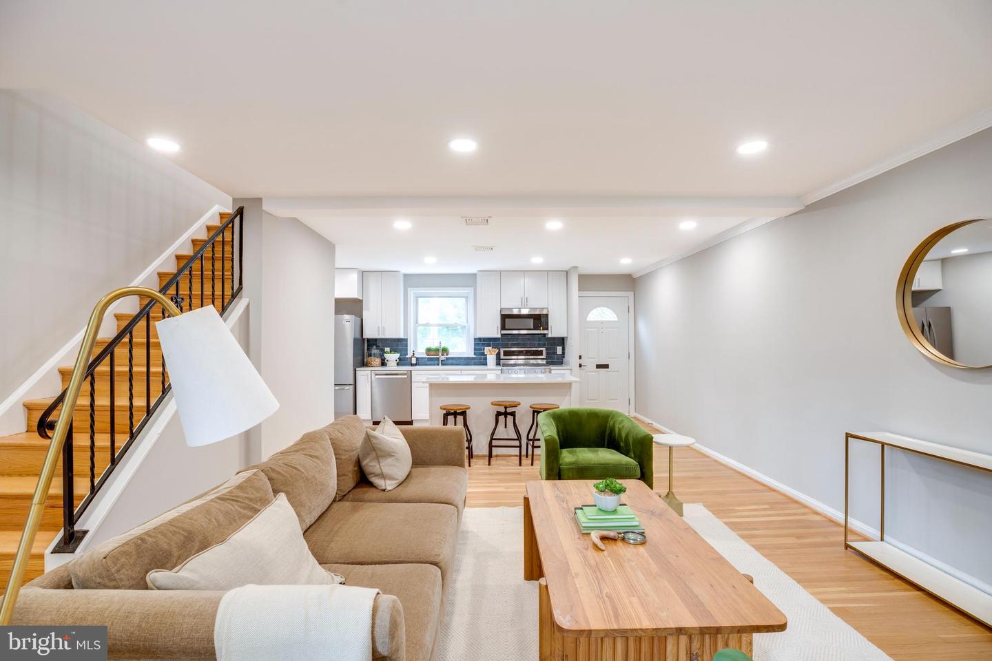 3306 LANDOVER ST, ALEXANDRIA, Virginia 22305, 3 Bedrooms Bedrooms, ,2 BathroomsBathrooms,Residential,For sale,3306 LANDOVER ST,VAAX2044580 MLS # VAAX2044580