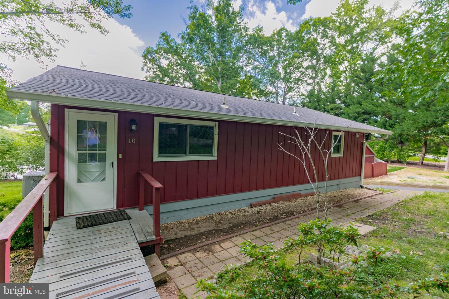 10 MAHON CIR, RUTHER GLEN, Virginia 22546, 6 Bedrooms Bedrooms, ,2 BathroomsBathrooms,Residential,For sale,10 MAHON CIR,VACV2008072 MLS # VACV2008072