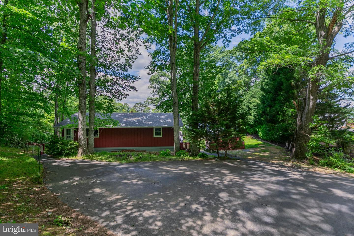 10 MAHON CIR, RUTHER GLEN, Virginia 22546, 6 Bedrooms Bedrooms, ,2 BathroomsBathrooms,Residential,For sale,10 MAHON CIR,VACV2008072 MLS # VACV2008072