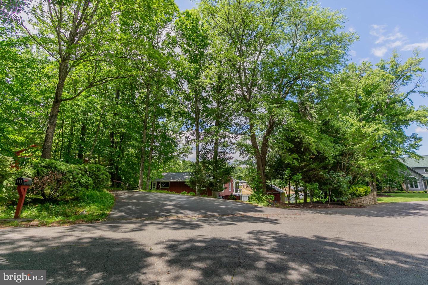10 MAHON CIR, RUTHER GLEN, Virginia 22546, 6 Bedrooms Bedrooms, ,2 BathroomsBathrooms,Residential,For sale,10 MAHON CIR,VACV2008072 MLS # VACV2008072
