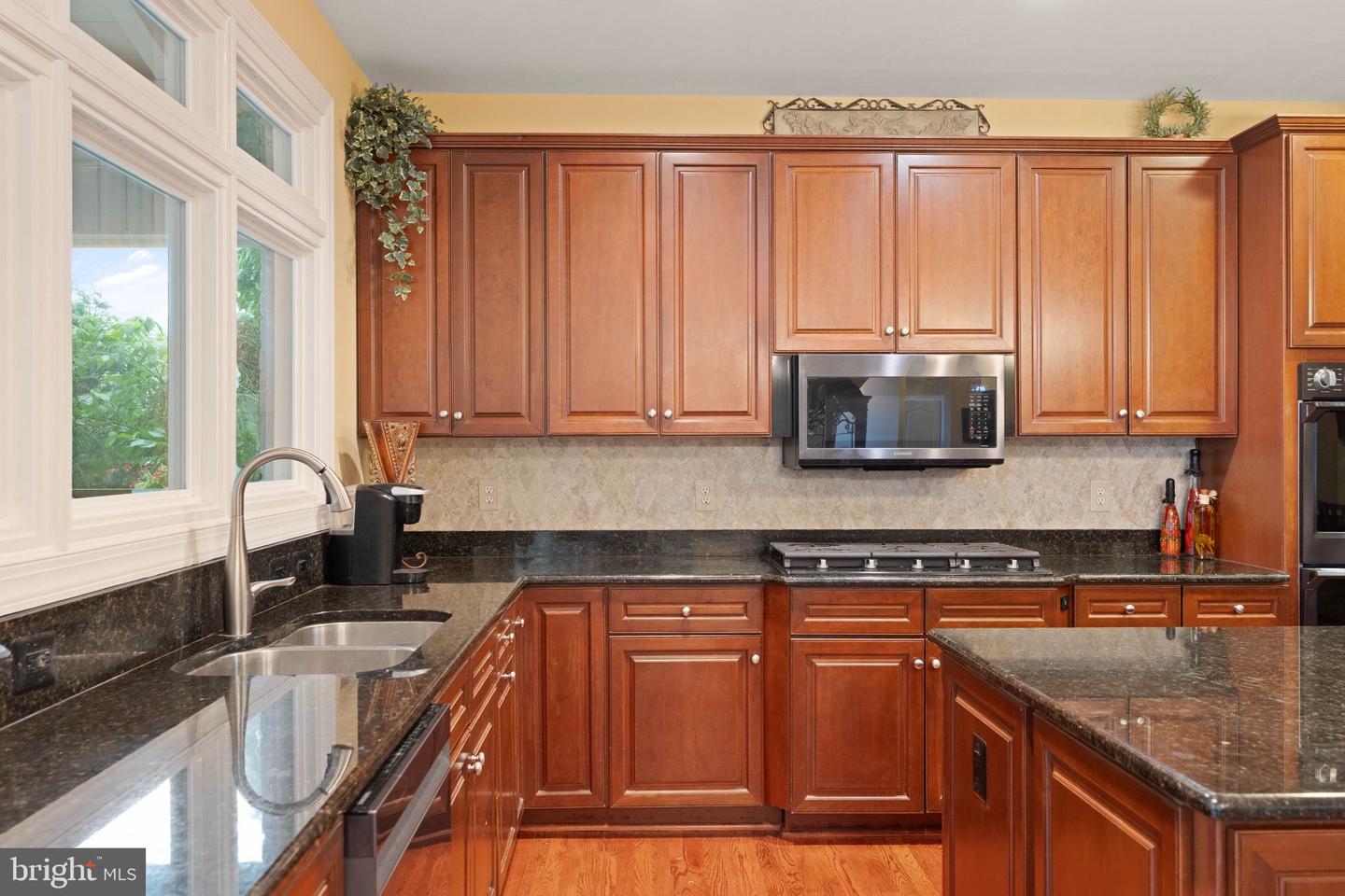 18250 GLEN OAK WAY, LEESBURG, Virginia 20176, 5 Bedrooms Bedrooms, ,5 BathroomsBathrooms,Residential,For sale,18250 GLEN OAK WAY,VALO2094852 MLS # VALO2094852
