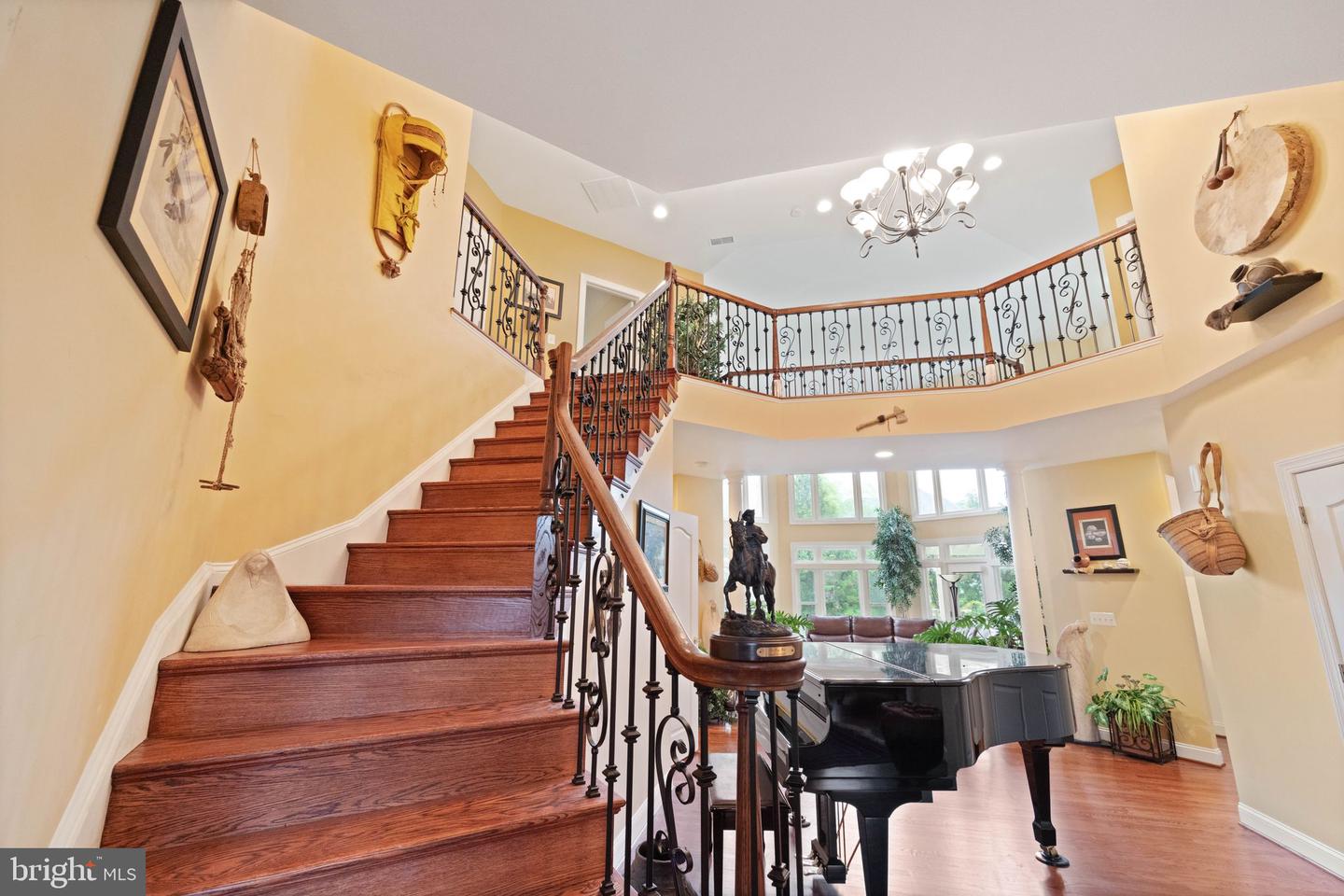 18250 GLEN OAK WAY, LEESBURG, Virginia 20176, 5 Bedrooms Bedrooms, ,5 BathroomsBathrooms,Residential,For sale,18250 GLEN OAK WAY,VALO2094852 MLS # VALO2094852