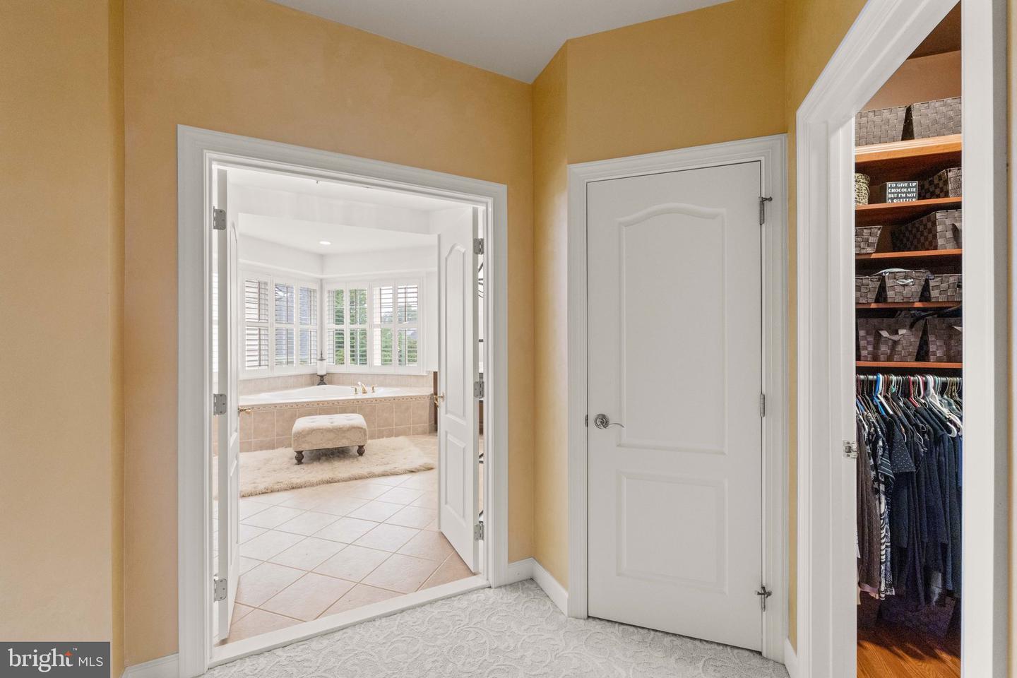 18250 GLEN OAK WAY, LEESBURG, Virginia 20176, 5 Bedrooms Bedrooms, ,5 BathroomsBathrooms,Residential,For sale,18250 GLEN OAK WAY,VALO2094852 MLS # VALO2094852