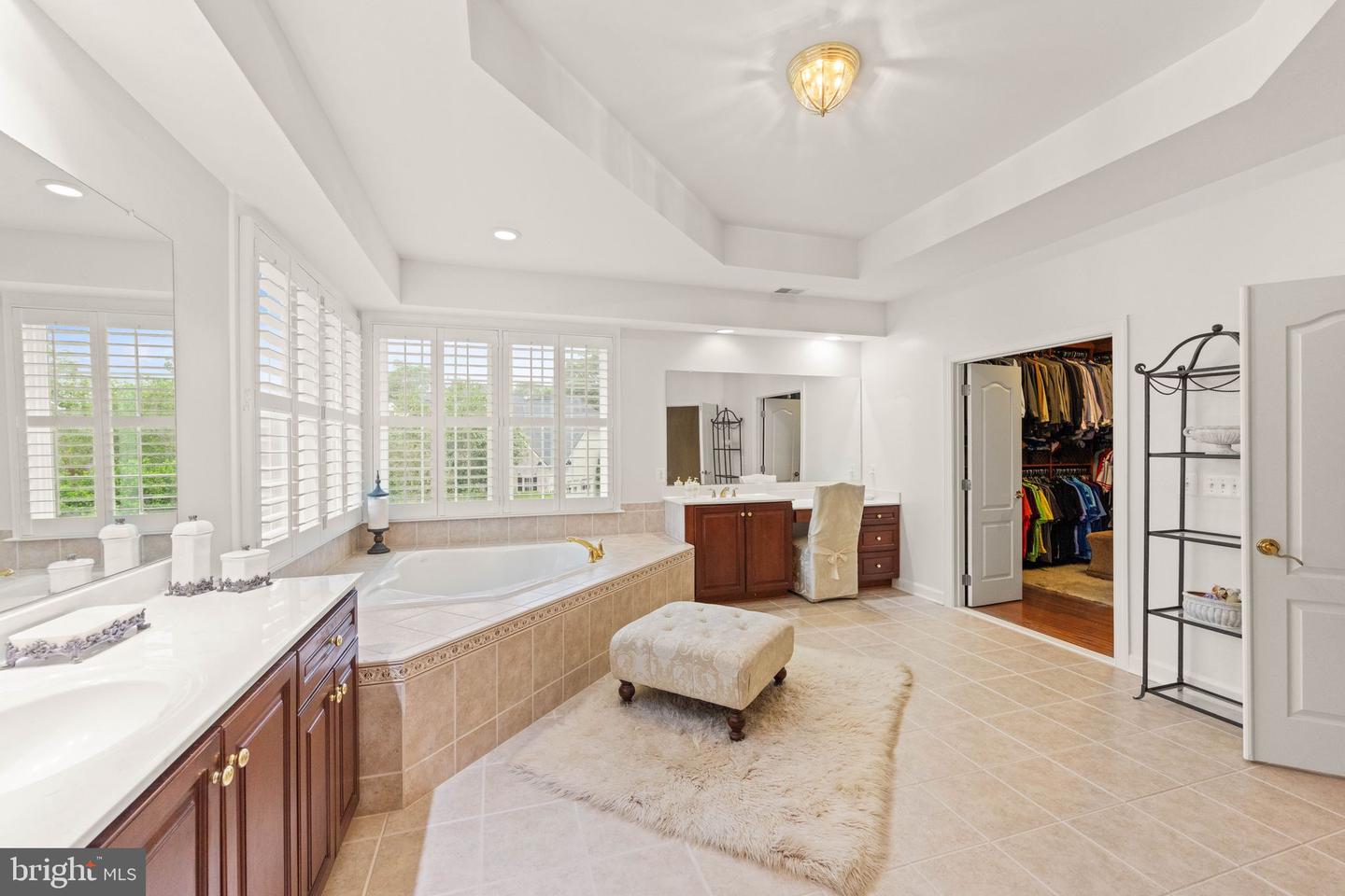18250 GLEN OAK WAY, LEESBURG, Virginia 20176, 5 Bedrooms Bedrooms, ,5 BathroomsBathrooms,Residential,For sale,18250 GLEN OAK WAY,VALO2094852 MLS # VALO2094852