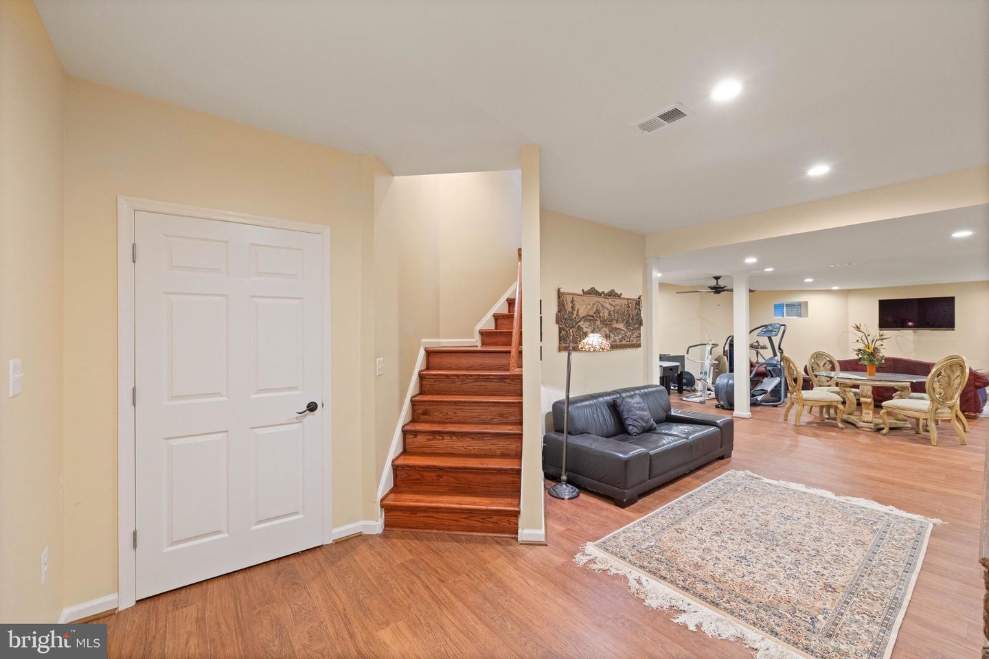18250 GLEN OAK WAY, LEESBURG, Virginia 20176, 5 Bedrooms Bedrooms, ,5 BathroomsBathrooms,Residential,For sale,18250 GLEN OAK WAY,VALO2094852 MLS # VALO2094852