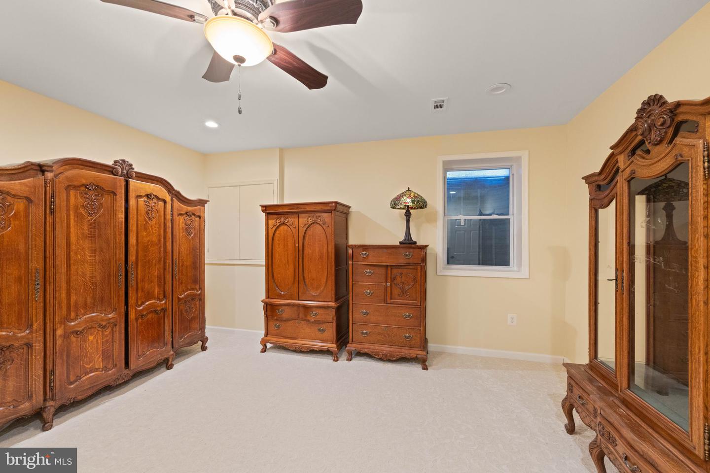 18250 GLEN OAK WAY, LEESBURG, Virginia 20176, 5 Bedrooms Bedrooms, ,5 BathroomsBathrooms,Residential,For sale,18250 GLEN OAK WAY,VALO2094852 MLS # VALO2094852