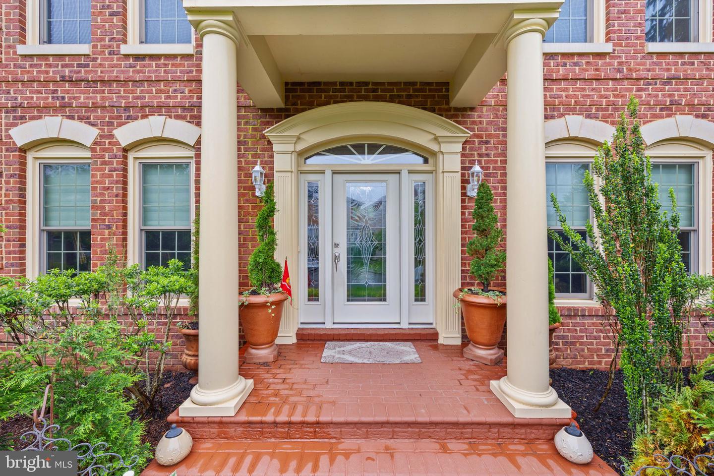 18250 GLEN OAK WAY, LEESBURG, Virginia 20176, 5 Bedrooms Bedrooms, ,5 BathroomsBathrooms,Residential,For sale,18250 GLEN OAK WAY,VALO2094852 MLS # VALO2094852