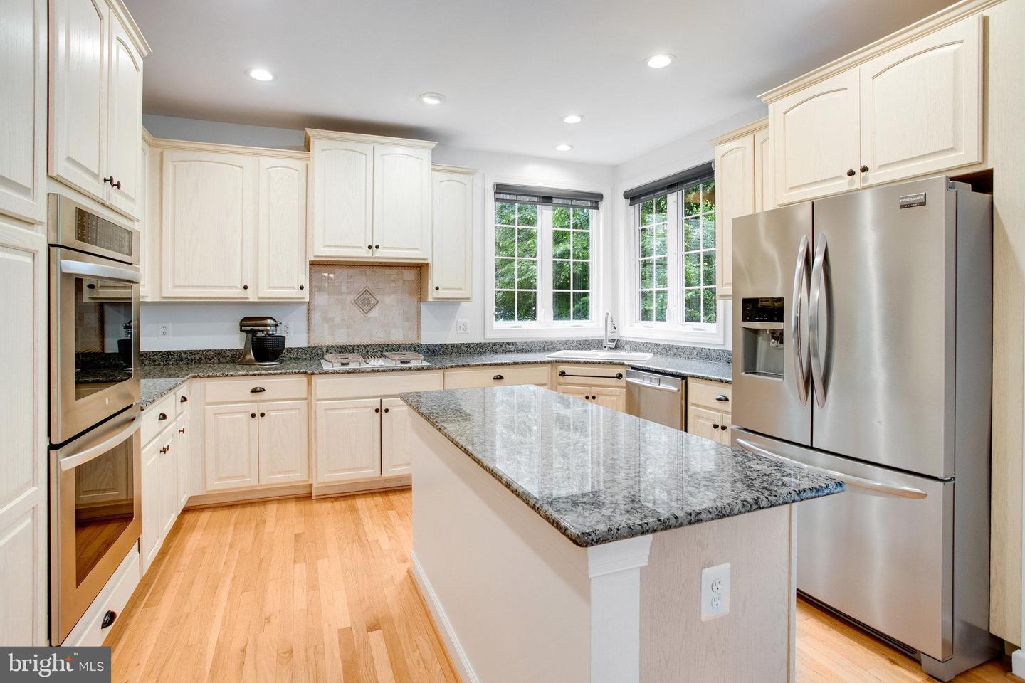 18565 KERILL RD, TRIANGLE, Virginia 22172, 5 Bedrooms Bedrooms, ,3 BathroomsBathrooms,Residential,For sale,18565 KERILL RD,VAPW2093268 MLS # VAPW2093268