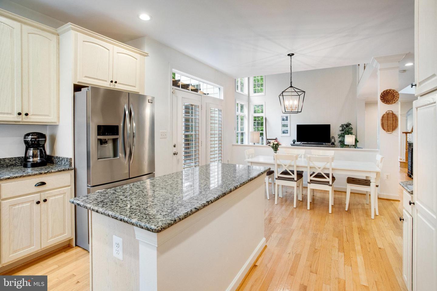 18565 KERILL RD, TRIANGLE, Virginia 22172, 5 Bedrooms Bedrooms, ,3 BathroomsBathrooms,Residential,For sale,18565 KERILL RD,VAPW2093268 MLS # VAPW2093268