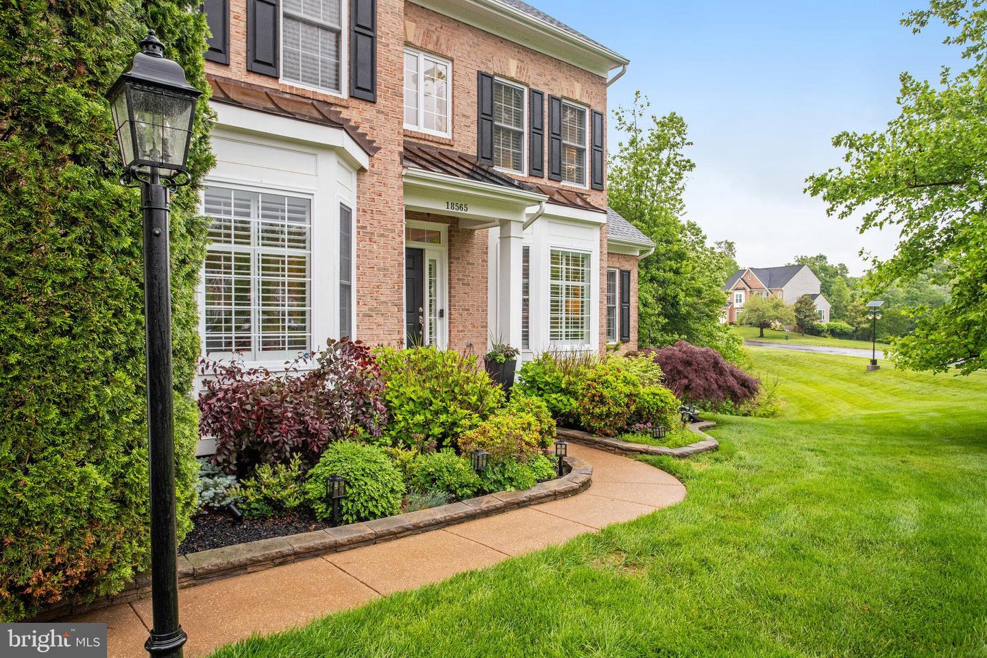 18565 KERILL RD, TRIANGLE, Virginia 22172, 5 Bedrooms Bedrooms, ,3 BathroomsBathrooms,Residential,For sale,18565 KERILL RD,VAPW2093268 MLS # VAPW2093268