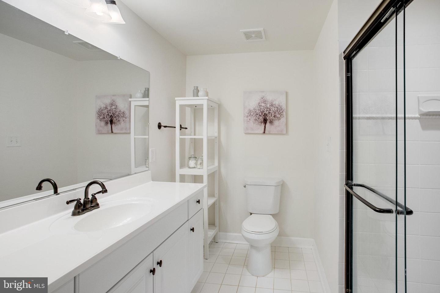 18565 KERILL RD, TRIANGLE, Virginia 22172, 5 Bedrooms Bedrooms, ,3 BathroomsBathrooms,Residential,For sale,18565 KERILL RD,VAPW2093268 MLS # VAPW2093268
