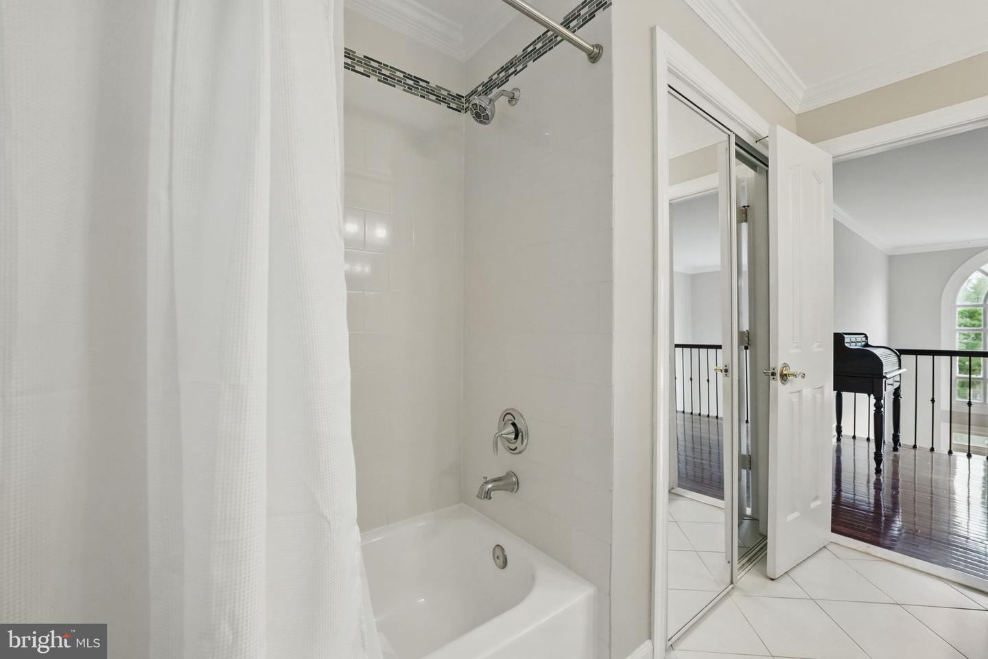 1253 ROWLAND DR, HERNDON, Virginia 20170, 5 Bedrooms Bedrooms, ,3 BathroomsBathrooms,Residential,For sale,1253 ROWLAND DR,VAFX2237056 MLS # VAFX2237056