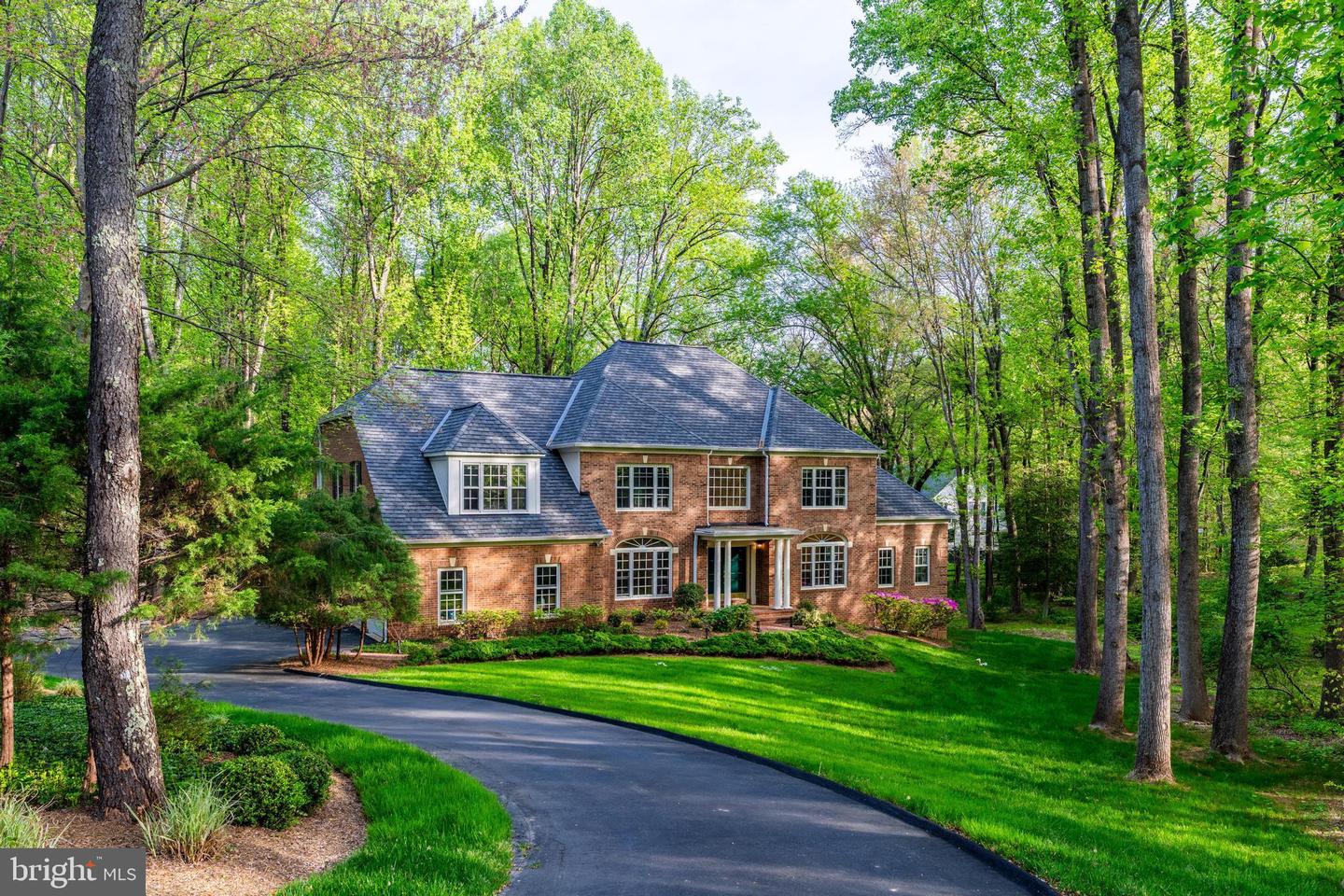 11200 ELMVIEW PL, GREAT FALLS, Virginia 22066, 5 Bedrooms Bedrooms, 21 Rooms Rooms,4 BathroomsBathrooms,Residential,For sale,11200 ELMVIEW PL,VAFX2237414 MLS # VAFX2237414