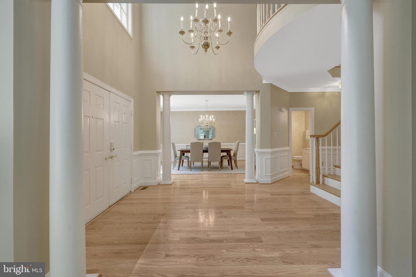 11200 ELMVIEW PL, GREAT FALLS, Virginia 22066, 5 Bedrooms Bedrooms, 21 Rooms Rooms,4 BathroomsBathrooms,Residential,For sale,11200 ELMVIEW PL,VAFX2237414 MLS # VAFX2237414