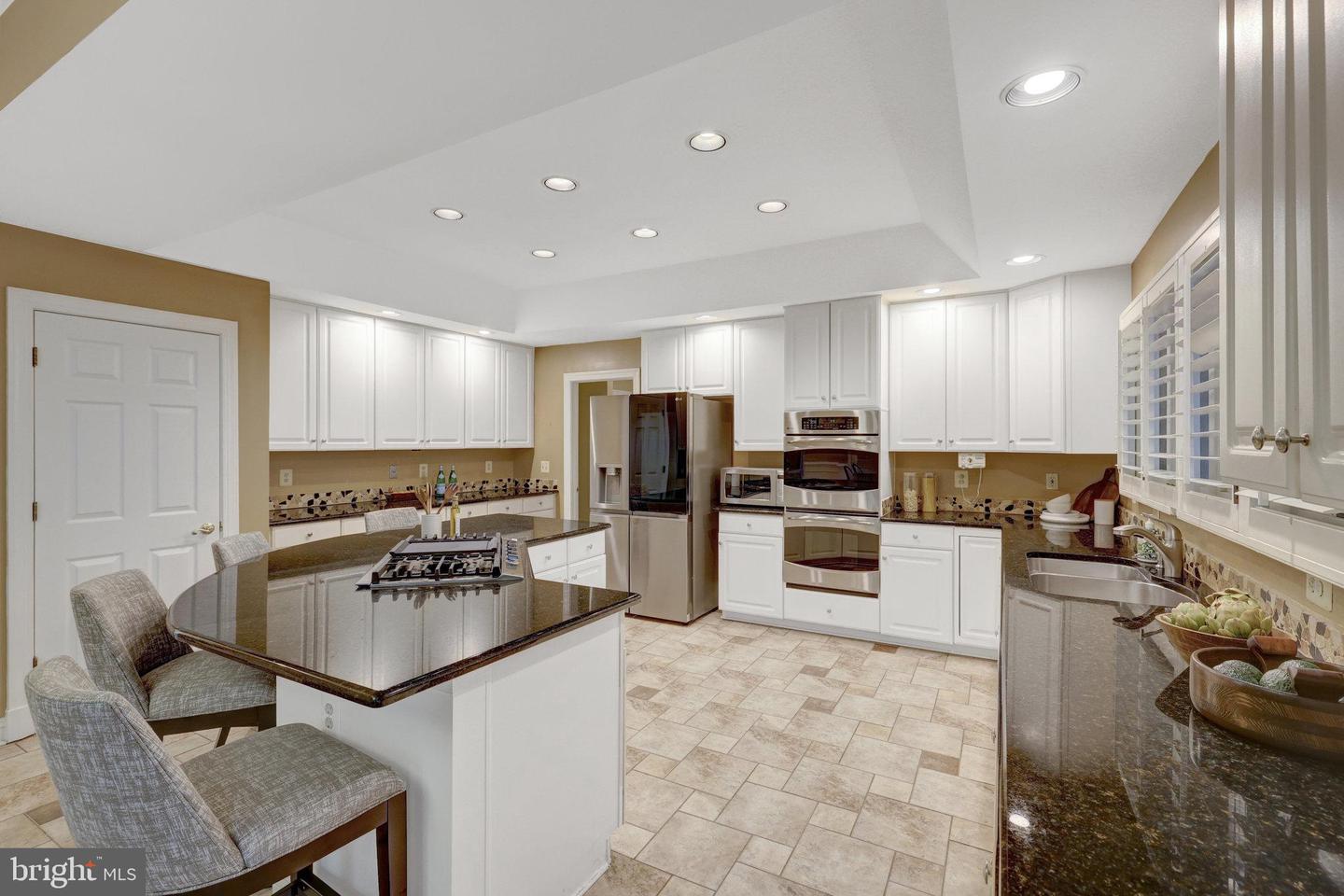 11200 ELMVIEW PL, GREAT FALLS, Virginia 22066, 5 Bedrooms Bedrooms, 21 Rooms Rooms,4 BathroomsBathrooms,Residential,For sale,11200 ELMVIEW PL,VAFX2237414 MLS # VAFX2237414
