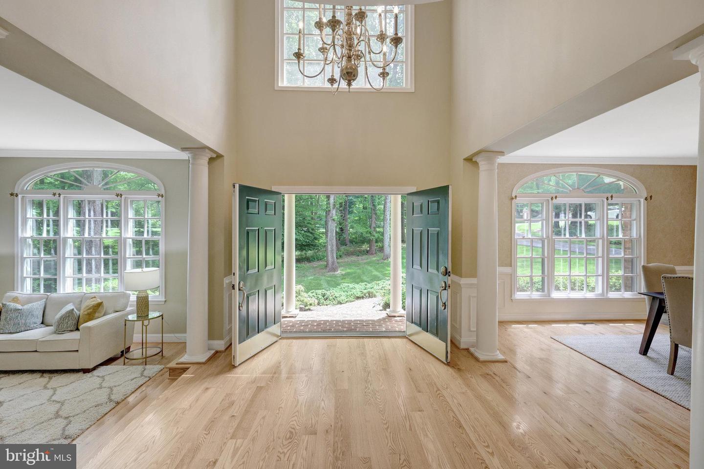 11200 ELMVIEW PL, GREAT FALLS, Virginia 22066, 5 Bedrooms Bedrooms, 21 Rooms Rooms,4 BathroomsBathrooms,Residential,For sale,11200 ELMVIEW PL,VAFX2237414 MLS # VAFX2237414