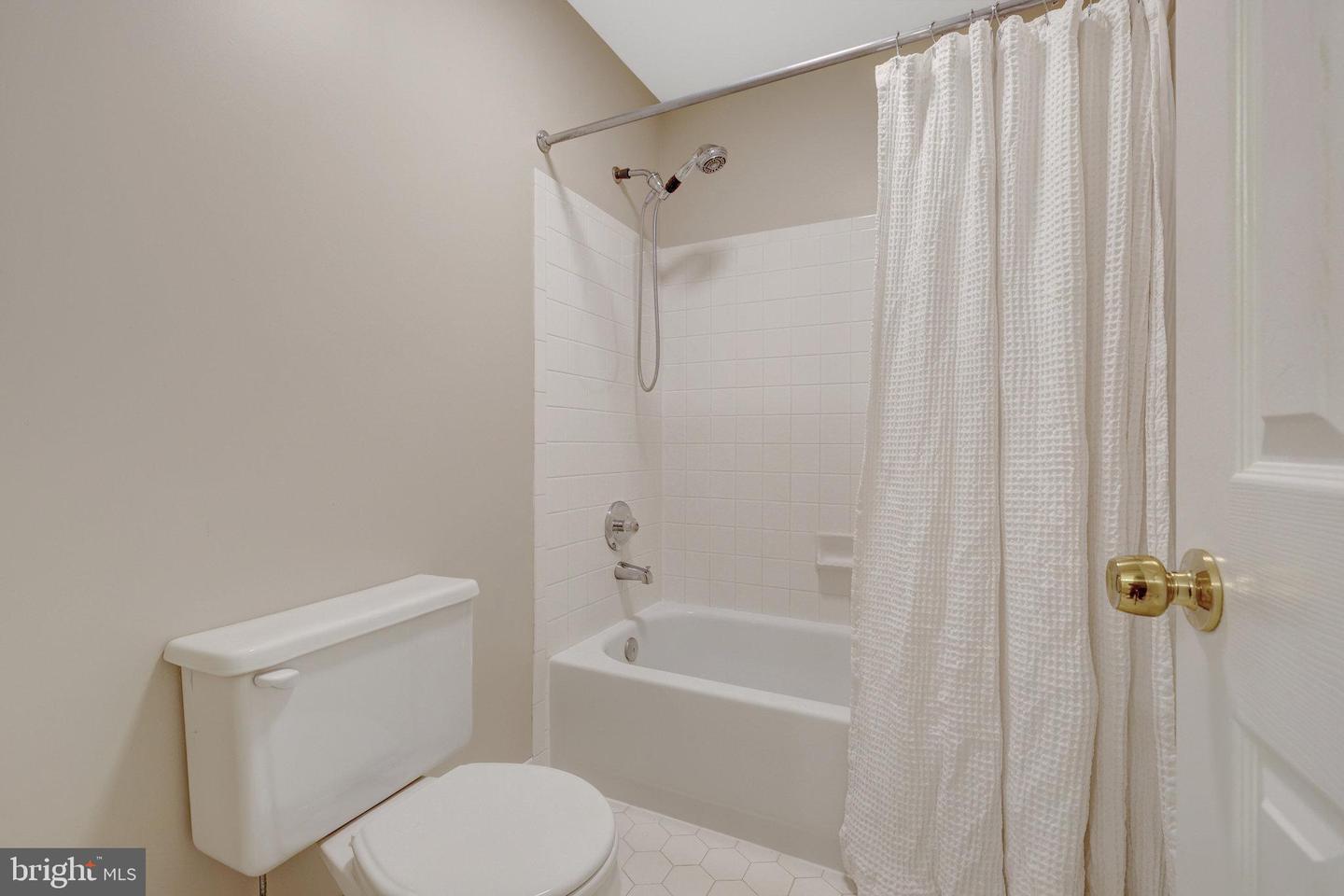11200 ELMVIEW PL, GREAT FALLS, Virginia 22066, 5 Bedrooms Bedrooms, 21 Rooms Rooms,4 BathroomsBathrooms,Residential,For sale,11200 ELMVIEW PL,VAFX2237414 MLS # VAFX2237414