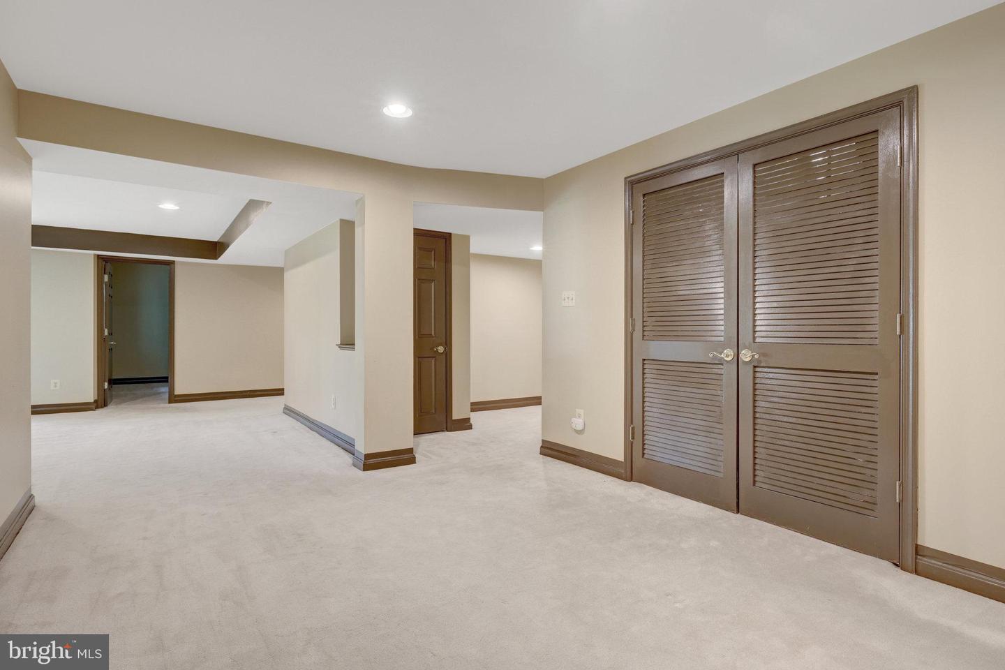 11200 ELMVIEW PL, GREAT FALLS, Virginia 22066, 5 Bedrooms Bedrooms, 21 Rooms Rooms,4 BathroomsBathrooms,Residential,For sale,11200 ELMVIEW PL,VAFX2237414 MLS # VAFX2237414