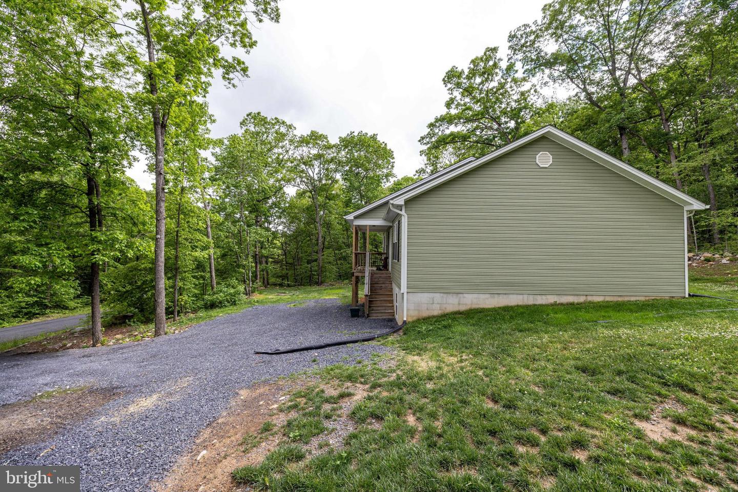 4001 MORELAND GAP, NEW MARKET, Virginia 22844, 3 Bedrooms Bedrooms, ,2 BathroomsBathrooms,Residential,For sale,4001 MORELAND GAP,VASH2011294 MLS # VASH2011294