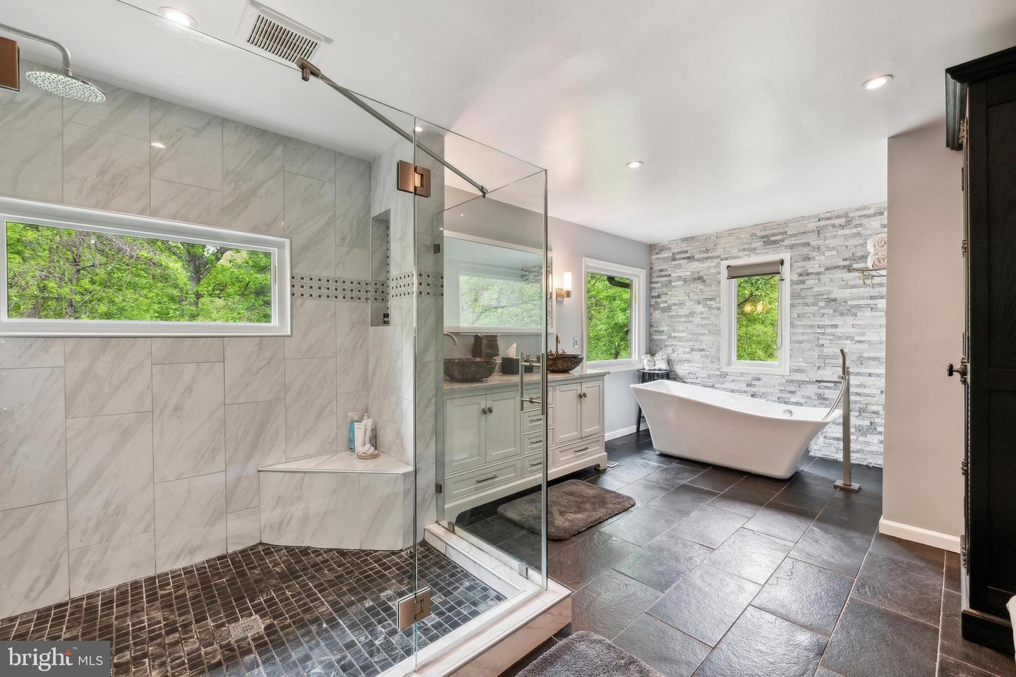3015 OREGON KNOLLS DR NW, WASHINGTON, District Of Columbia 20015, 5 Bedrooms Bedrooms, ,3 BathroomsBathrooms,Residential,For sale,3015 OREGON KNOLLS DR NW,DCDC2197912 MLS # DCDC2197912