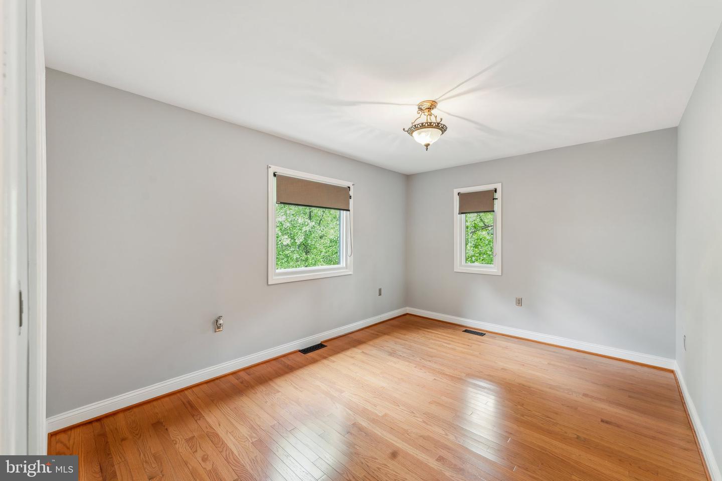 3015 OREGON KNOLLS DR NW, WASHINGTON, District Of Columbia 20015, 5 Bedrooms Bedrooms, ,3 BathroomsBathrooms,Residential,For sale,3015 OREGON KNOLLS DR NW,DCDC2197912 MLS # DCDC2197912