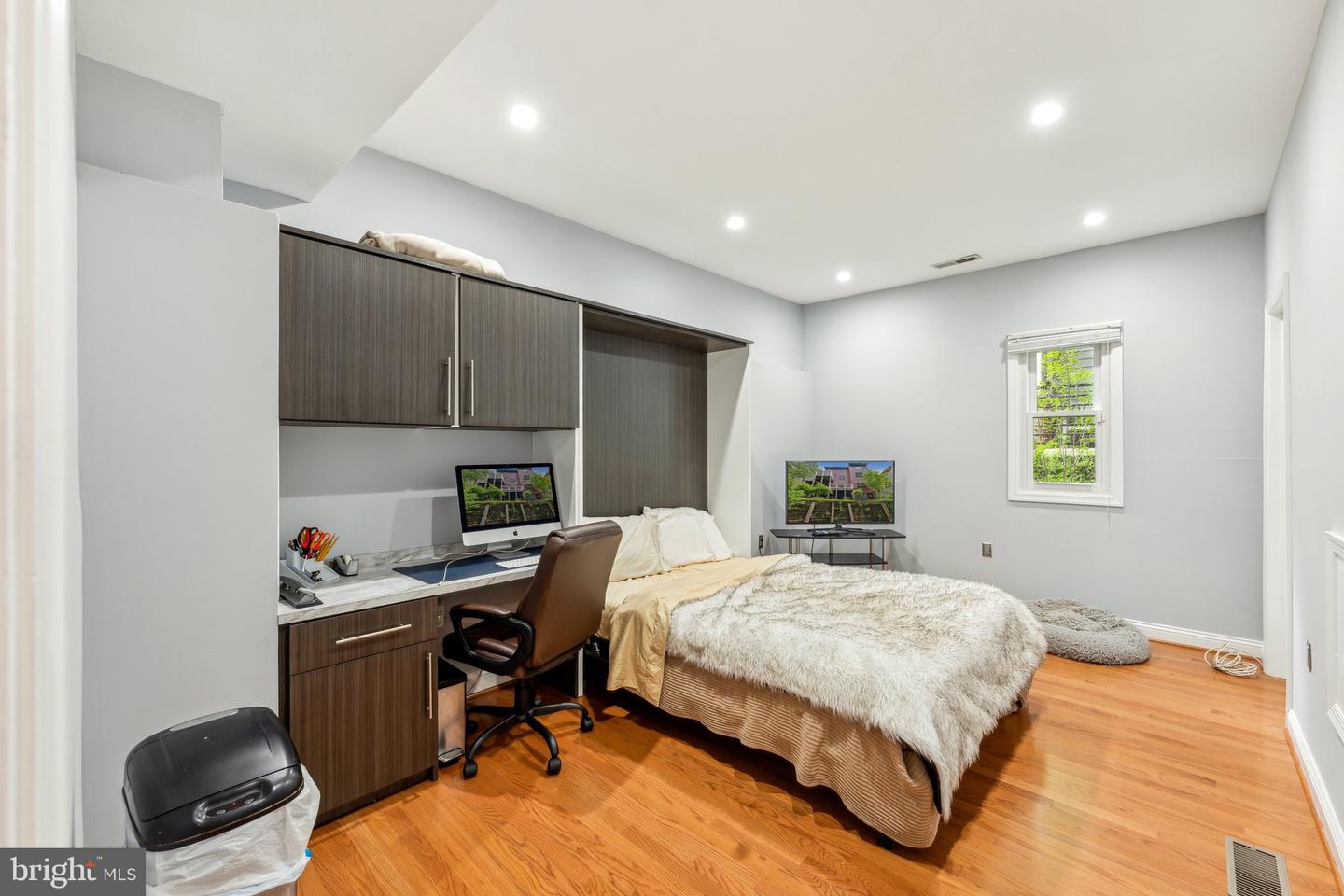 3015 OREGON KNOLLS DR NW, WASHINGTON, District Of Columbia 20015, 5 Bedrooms Bedrooms, ,3 BathroomsBathrooms,Residential,For sale,3015 OREGON KNOLLS DR NW,DCDC2197912 MLS # DCDC2197912