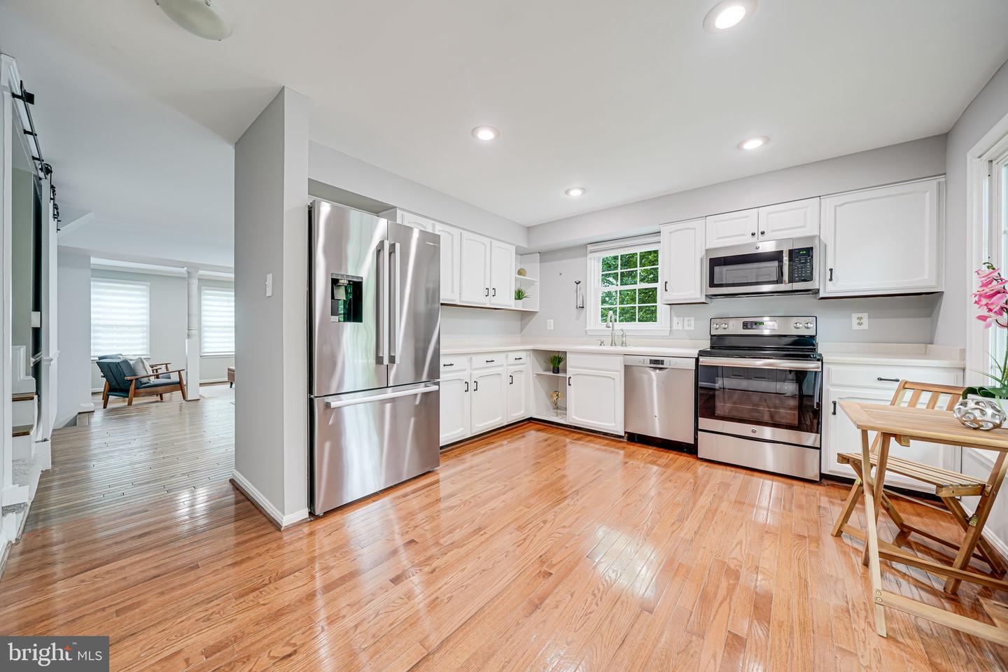 2 S MANCHESTER ST S, ARLINGTON, Virginia 22204, 3 Bedrooms Bedrooms, ,3 BathroomsBathrooms,Residential,For sale,2 S MANCHESTER ST S,VAAR2056770 MLS # VAAR2056770