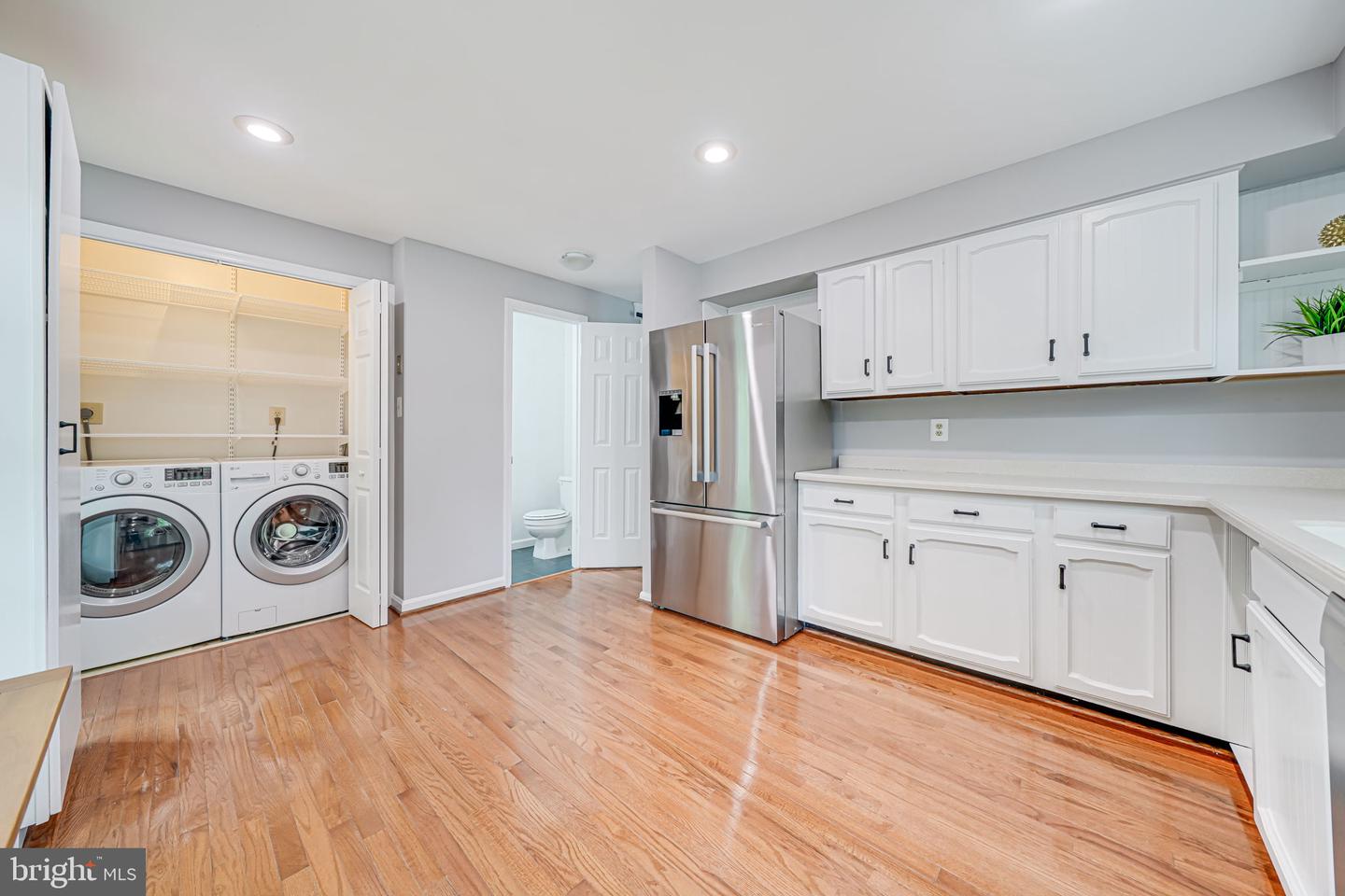 2 S MANCHESTER ST S, ARLINGTON, Virginia 22204, 3 Bedrooms Bedrooms, ,3 BathroomsBathrooms,Residential,For sale,2 S MANCHESTER ST S,VAAR2056770 MLS # VAAR2056770