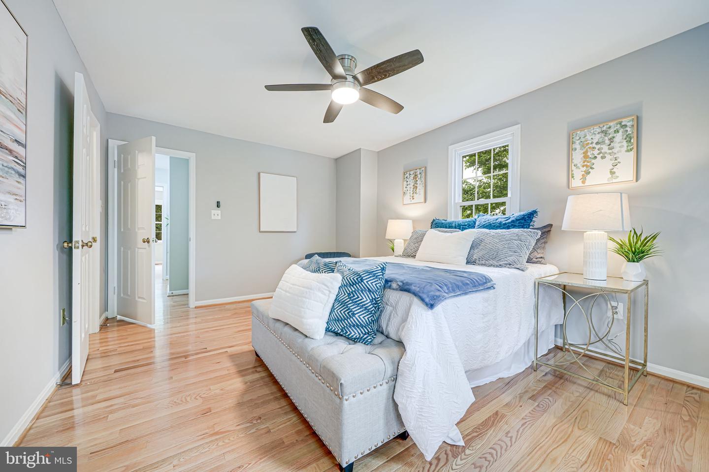 2 S MANCHESTER ST S, ARLINGTON, Virginia 22204, 3 Bedrooms Bedrooms, ,3 BathroomsBathrooms,Residential,For sale,2 S MANCHESTER ST S,VAAR2056770 MLS # VAAR2056770
