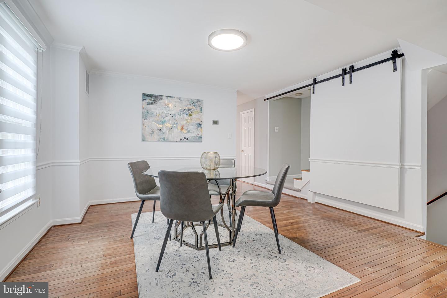 2 S MANCHESTER ST S, ARLINGTON, Virginia 22204, 3 Bedrooms Bedrooms, ,3 BathroomsBathrooms,Residential,For sale,2 S MANCHESTER ST S,VAAR2056770 MLS # VAAR2056770