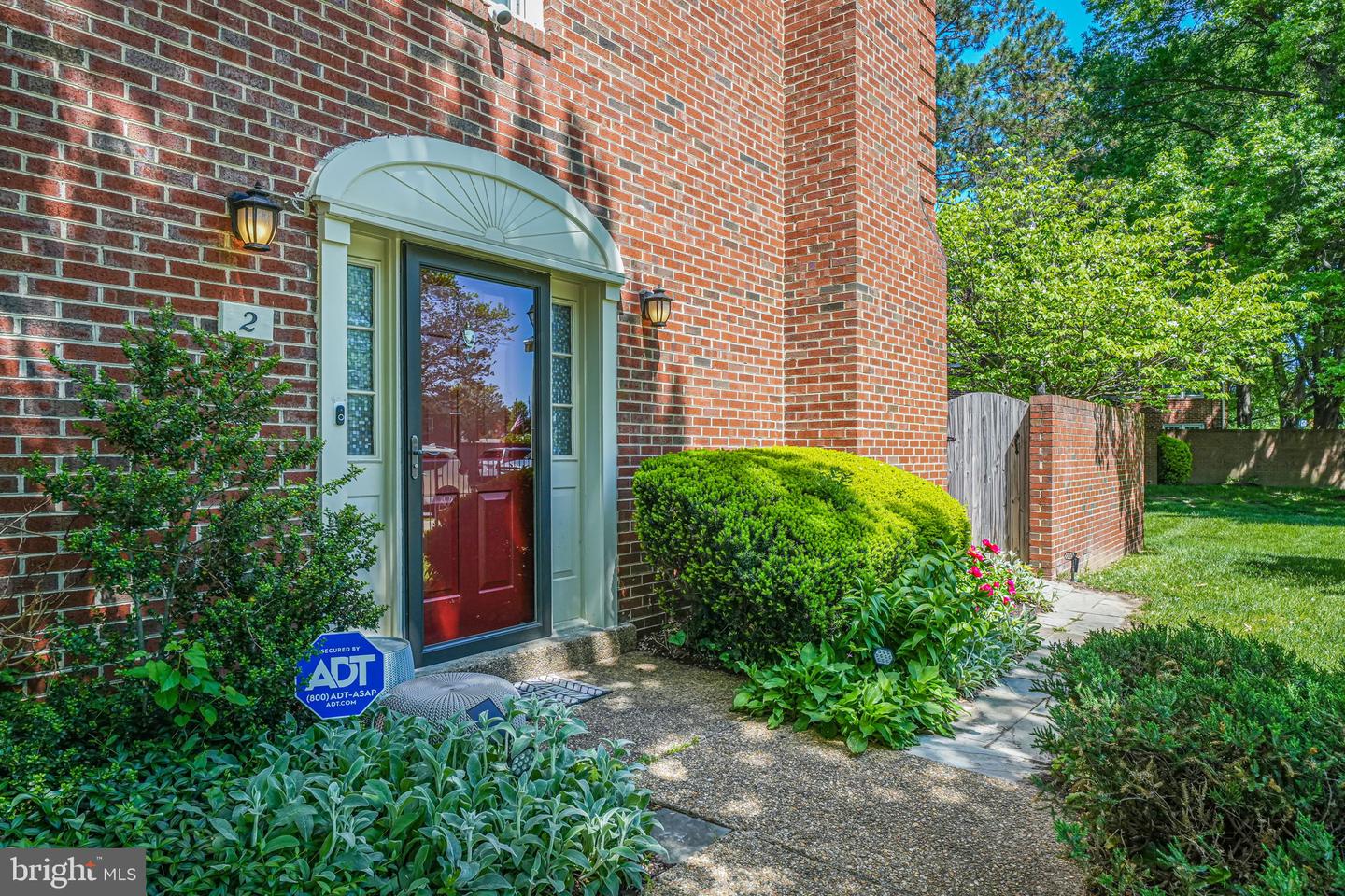 2 S MANCHESTER ST S, ARLINGTON, Virginia 22204, 3 Bedrooms Bedrooms, ,3 BathroomsBathrooms,Residential,For sale,2 S MANCHESTER ST S,VAAR2056770 MLS # VAAR2056770