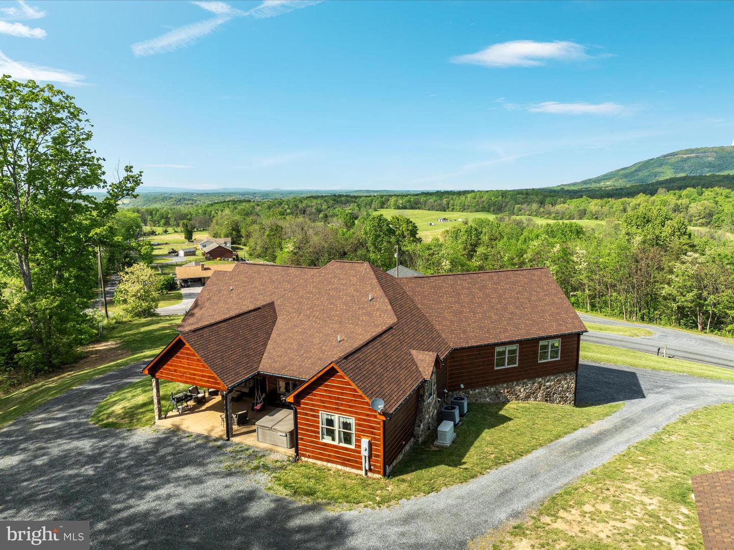 1996 BUCK MOUNTAIN RD, BENTONVILLE, Virginia 22610, 4 Bedrooms Bedrooms, ,3 BathroomsBathrooms,Residential,For sale,1996 BUCK MOUNTAIN RD,VAWR2011032 MLS # VAWR2011032