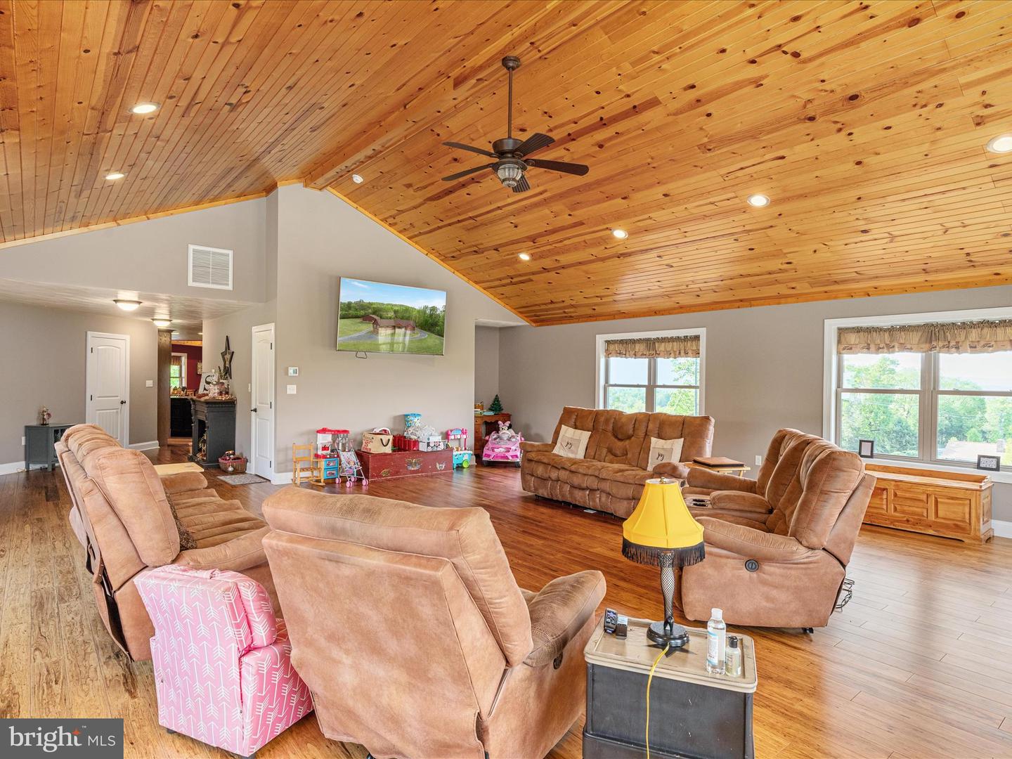 1996 BUCK MOUNTAIN RD, BENTONVILLE, Virginia 22610, 4 Bedrooms Bedrooms, ,3 BathroomsBathrooms,Residential,For sale,1996 BUCK MOUNTAIN RD,VAWR2011032 MLS # VAWR2011032