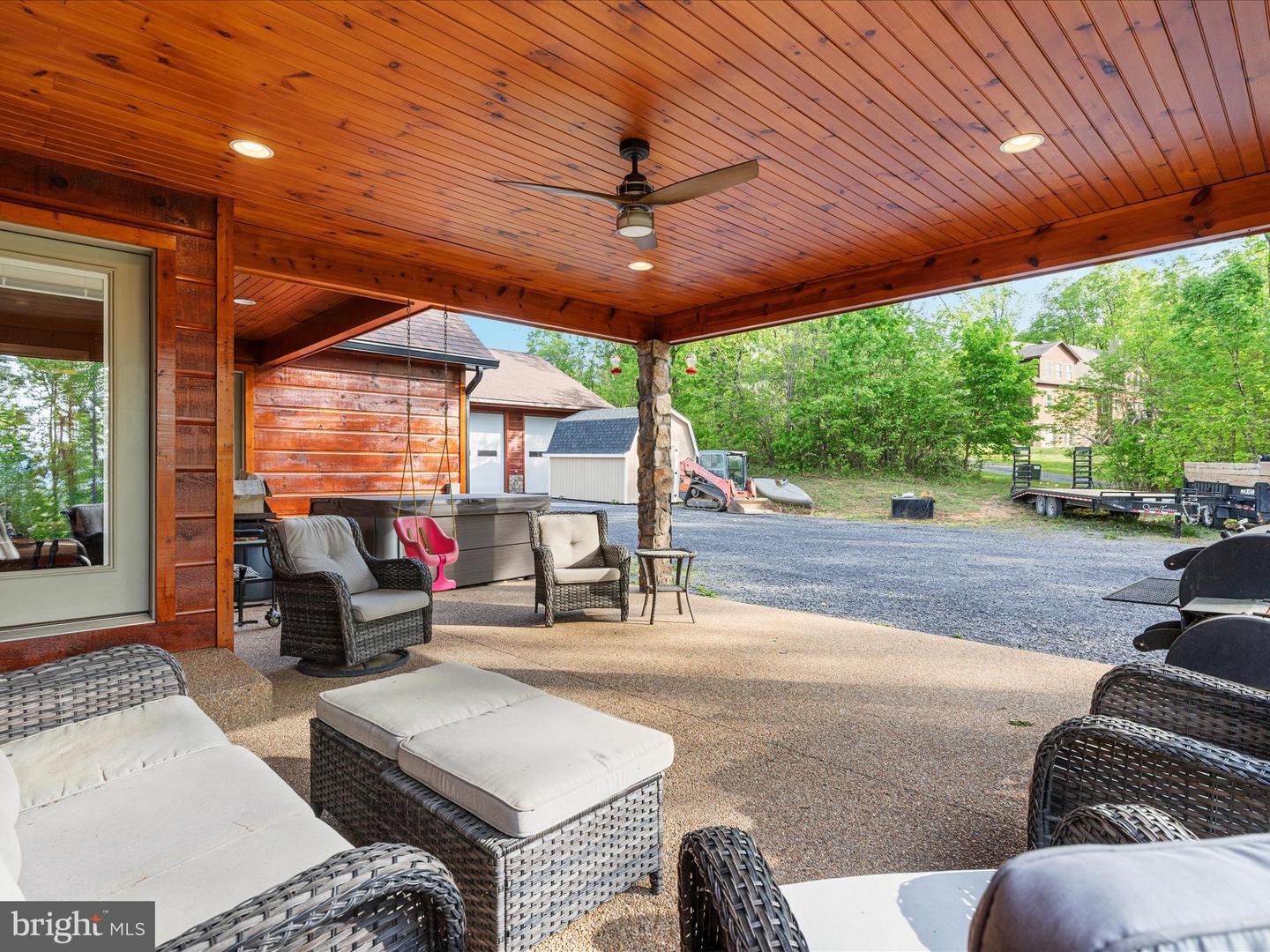 1996 BUCK MOUNTAIN RD, BENTONVILLE, Virginia 22610, 4 Bedrooms Bedrooms, ,3 BathroomsBathrooms,Residential,For sale,1996 BUCK MOUNTAIN RD,VAWR2011032 MLS # VAWR2011032