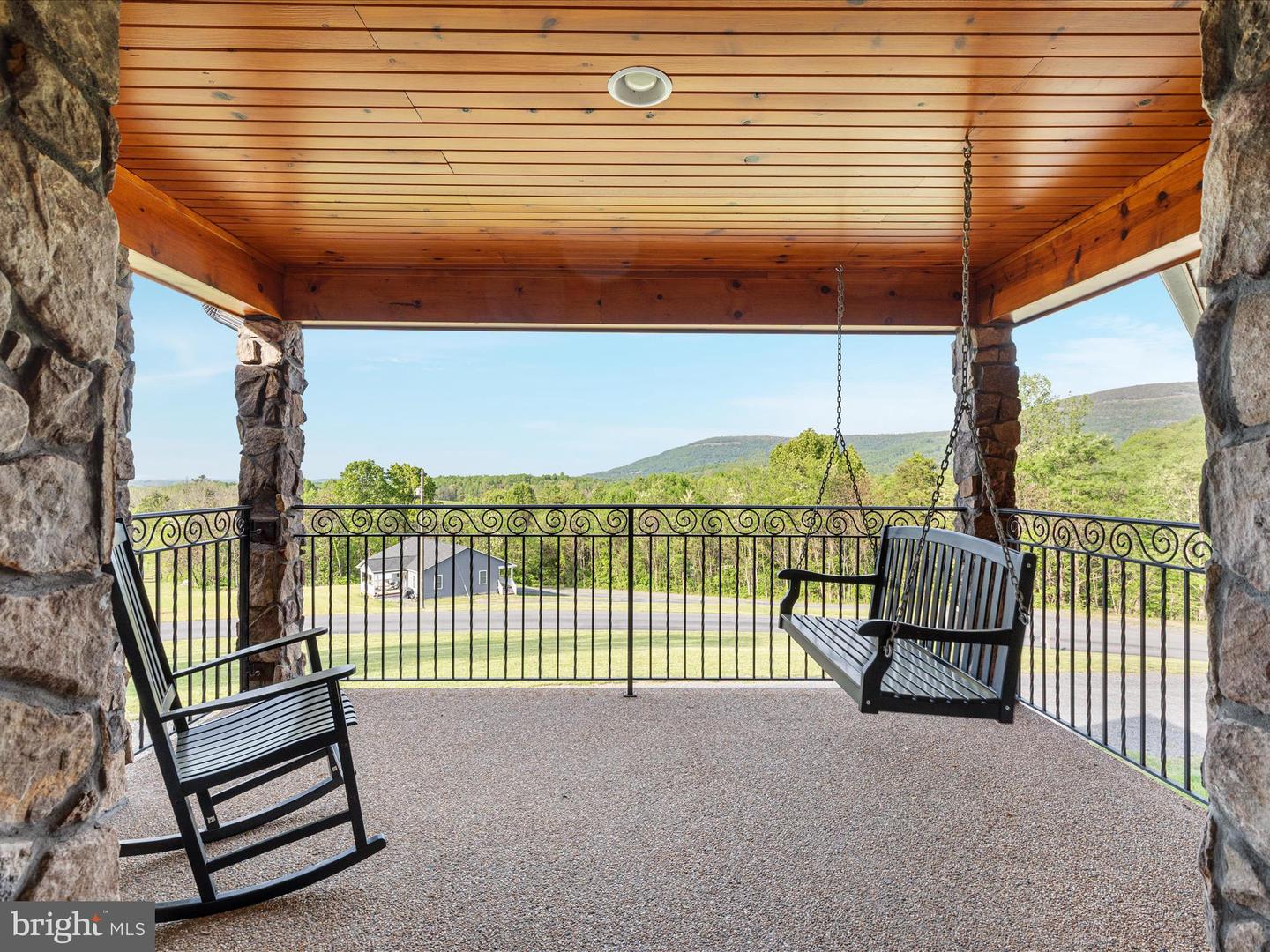 1996 BUCK MOUNTAIN RD, BENTONVILLE, Virginia 22610, 4 Bedrooms Bedrooms, ,3 BathroomsBathrooms,Residential,For sale,1996 BUCK MOUNTAIN RD,VAWR2011032 MLS # VAWR2011032